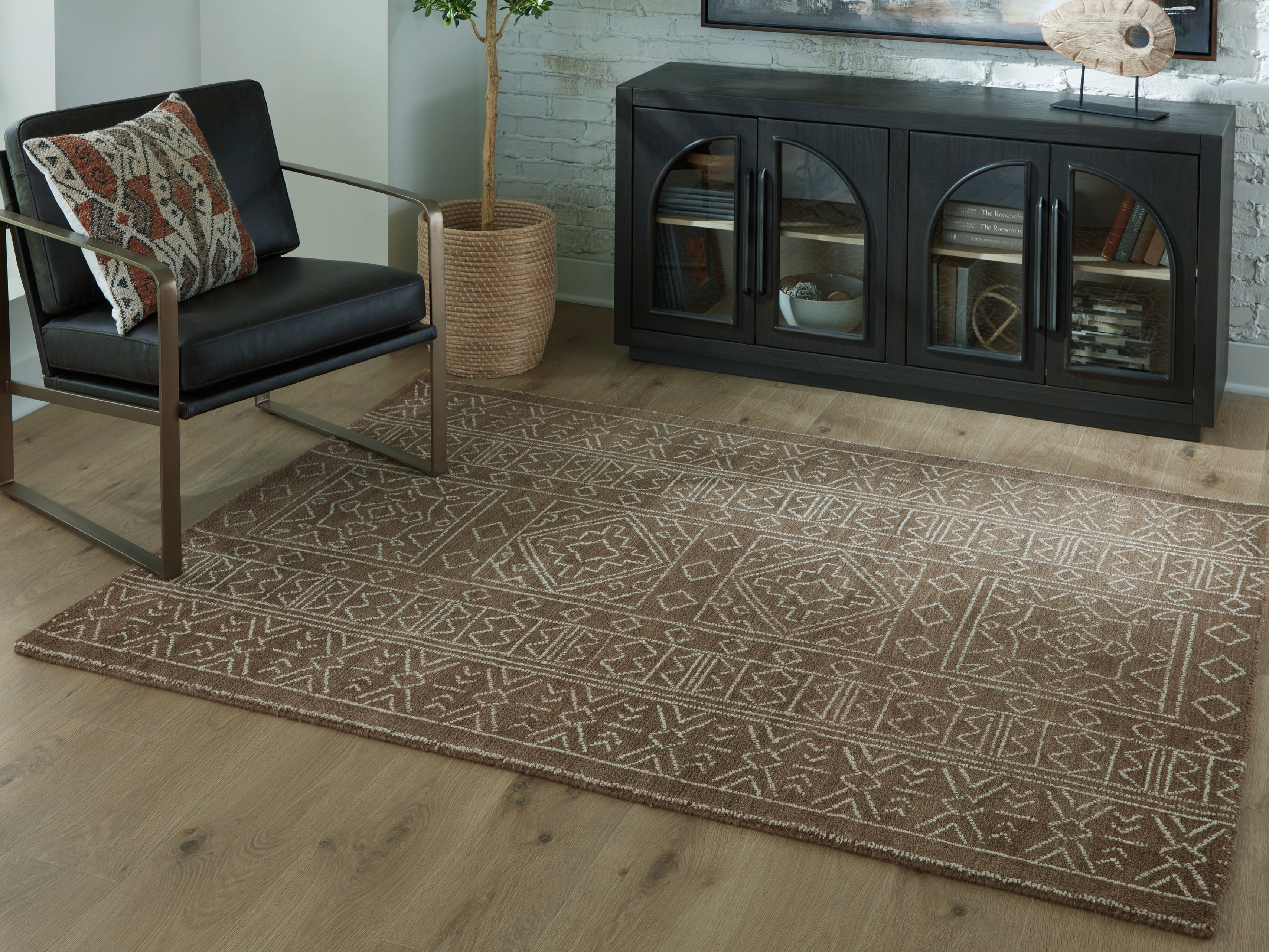 A2Z Furniture - Ashley Furniture - Merrittman Rug - 5' x 7' Area Rug / Brown/Ivory - R407702