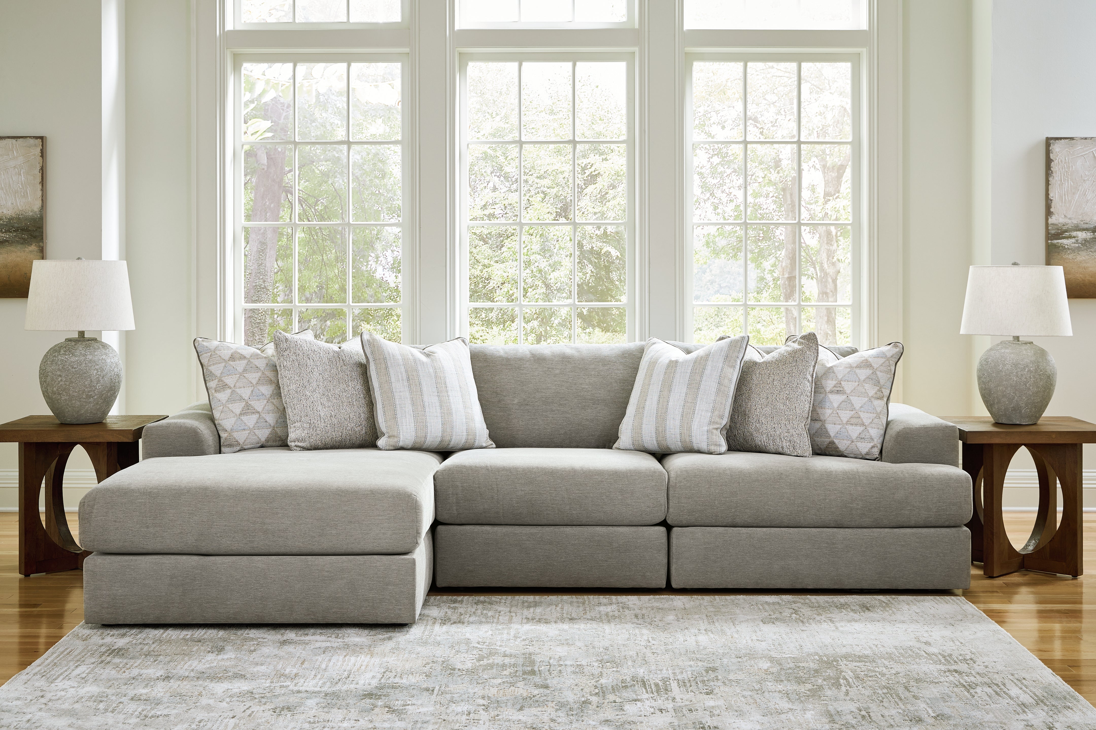A2Z Furniture - Ashley Furniture - Avaliyah Sectional - RAF 3-Piece Sectional with Chaise / Ash - 58103S3