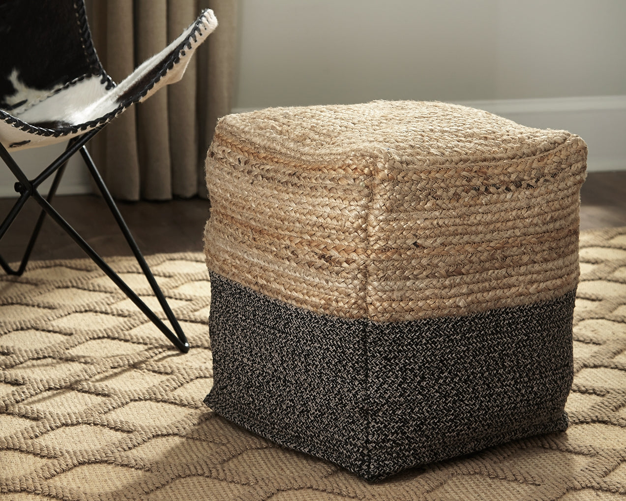 A2Z Furniture - Ashley Furniture - Sweed Valley Pouf - Pouf / Natural/Black - A1000422
