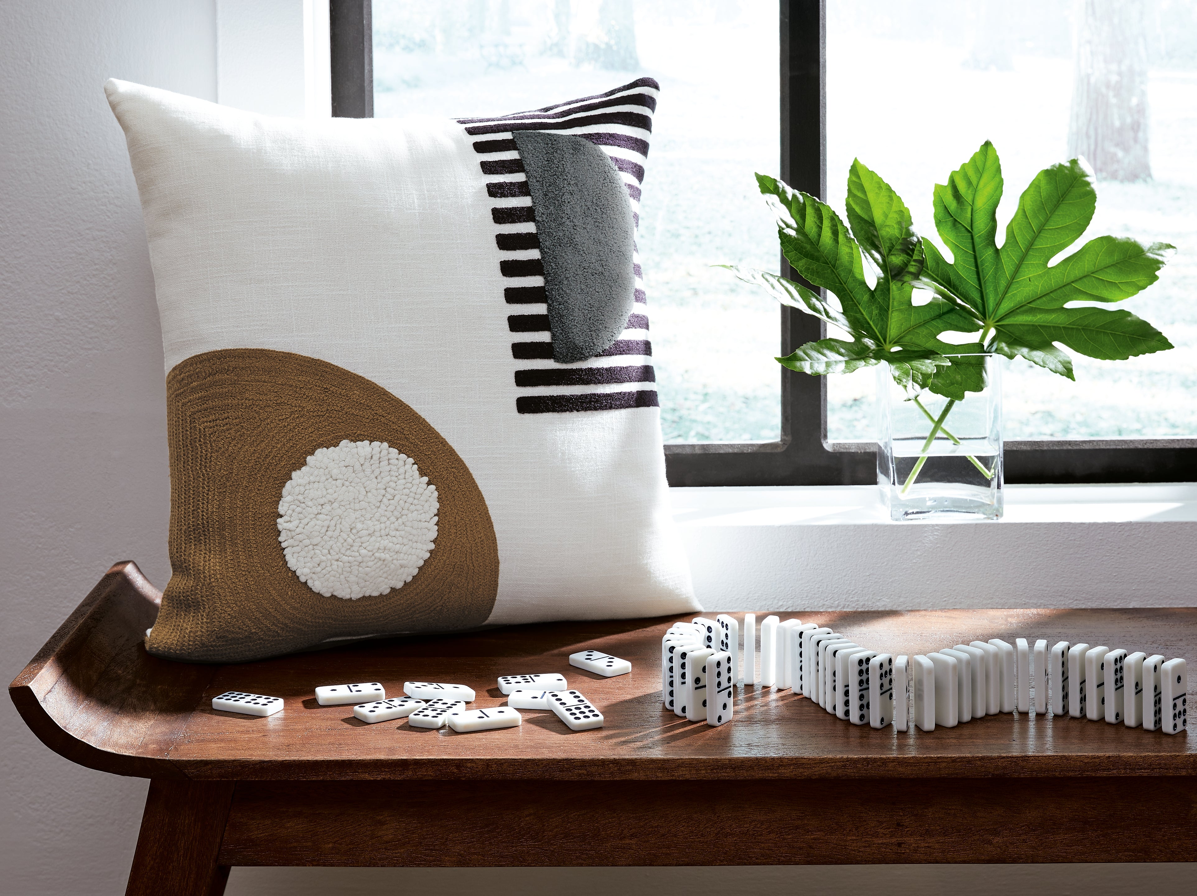 A2Z Furniture - Ashley Furniture - Longsum Pillows - Pillow / Black/White/Honey - A1000927P