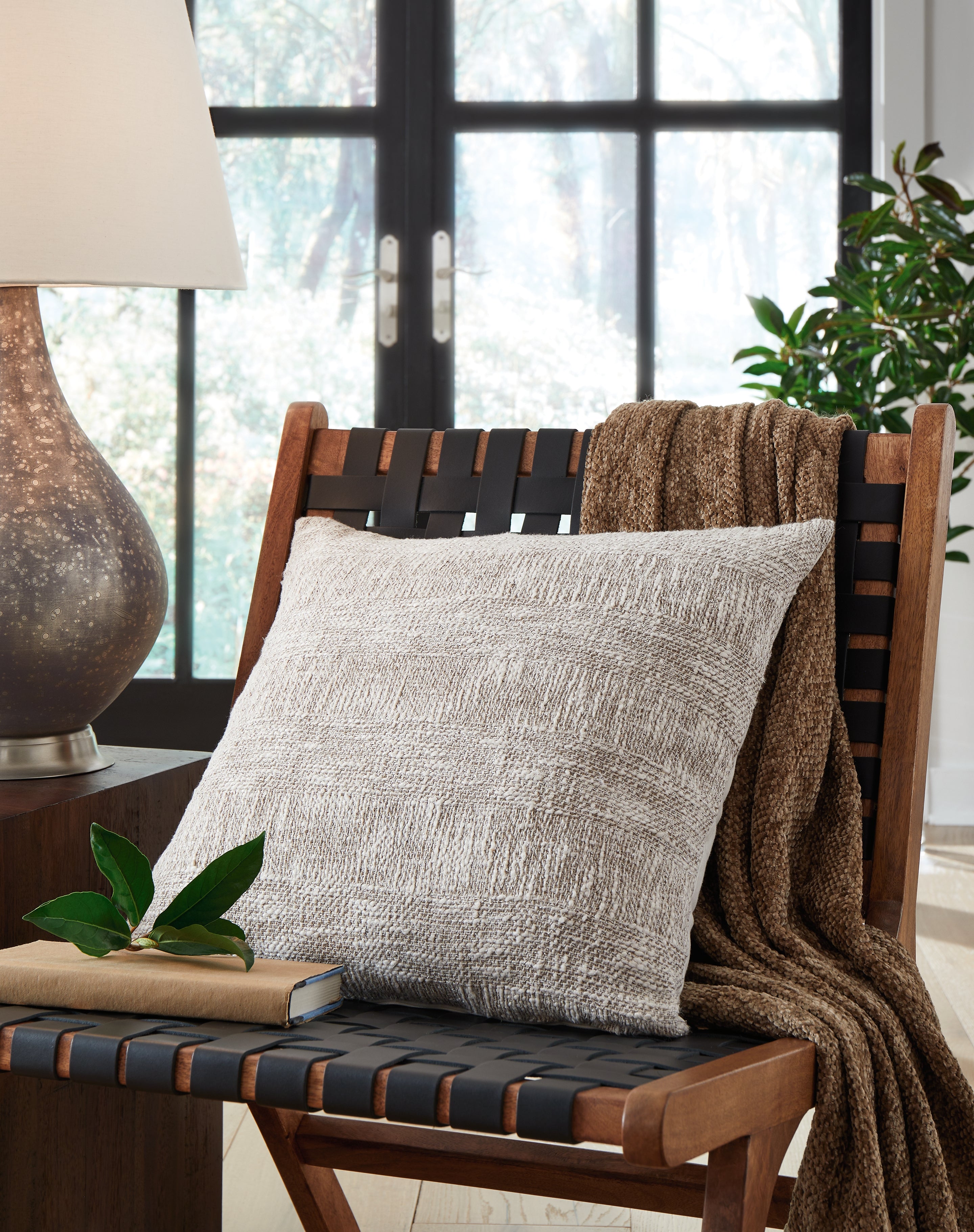A2Z Furniture - Ashley Furniture - Carddon Pillows - Pillow / Brown/White - A1000971P