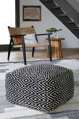 A2Z Furniture - Ashley Furniture - Jasett Pouf - Pouf / Black/Ivory - A1001058