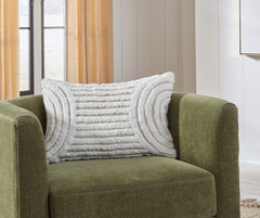 A2Z Furniture - Ashley Furniture - Farissen Pillows - Pillow / White/Tan - A1001062P