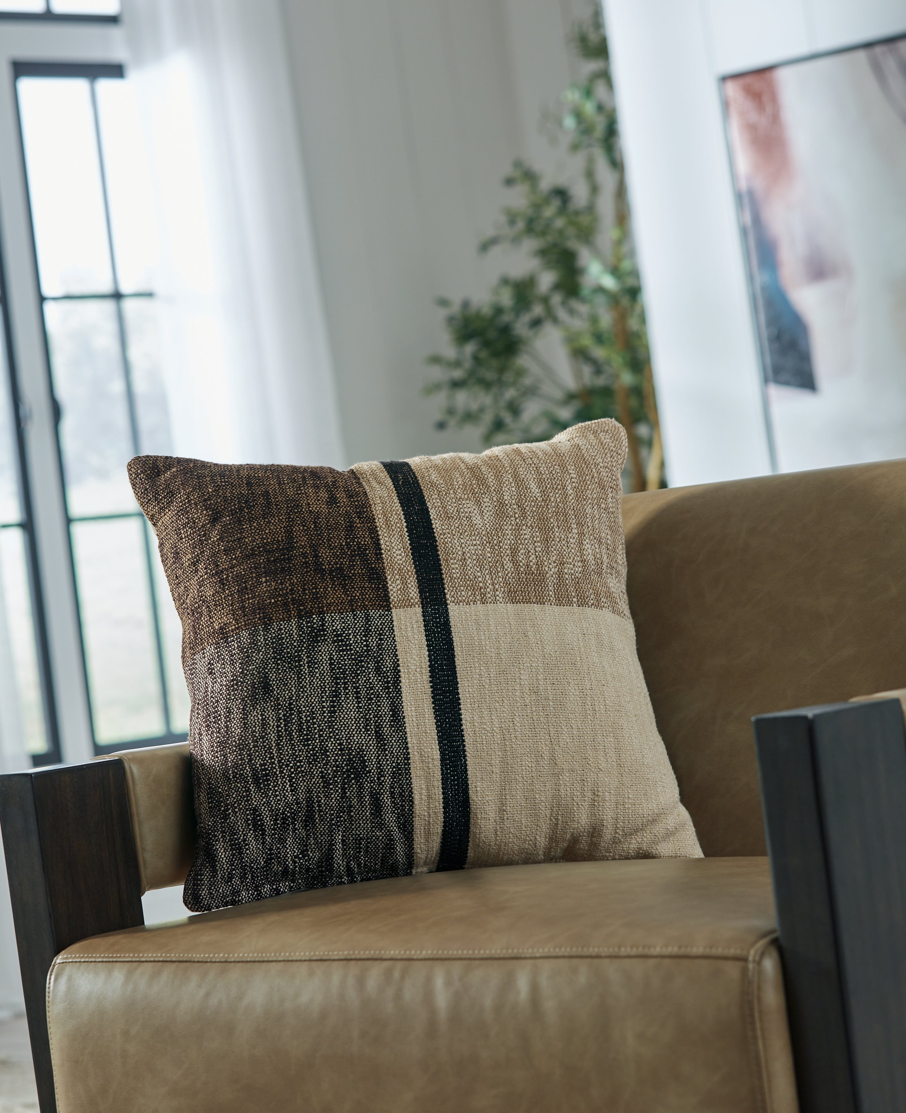 A2Z Furniture - Ashley Furniture - Adrielton Pillows - Pillow / Black/Brown/Tan - A1001065P