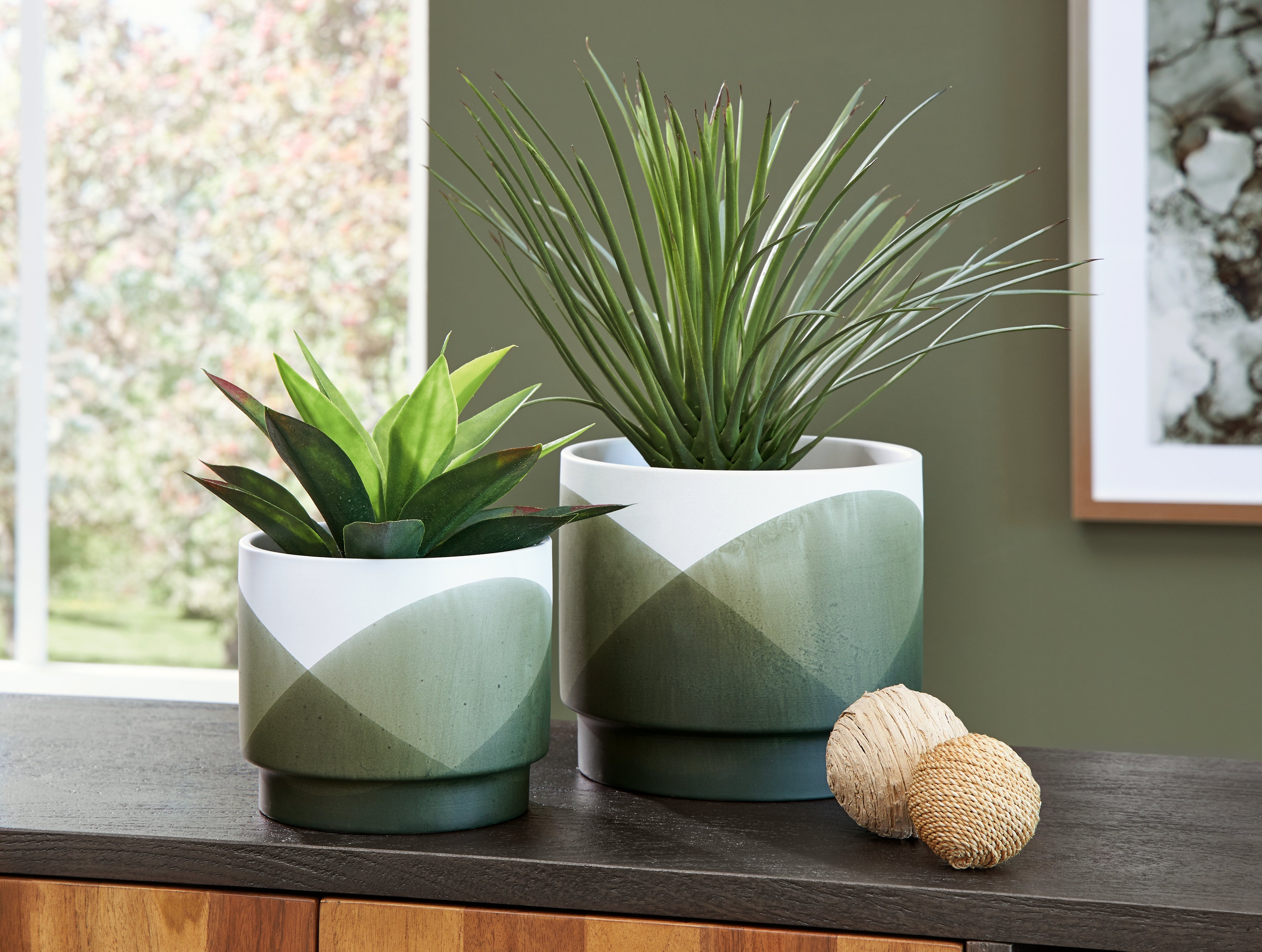 A2Z Furniture - Ashley Furniture - Ardenridge Planter (Set of 2) - Planter Set (Set of 2) / Green/White - A2000579