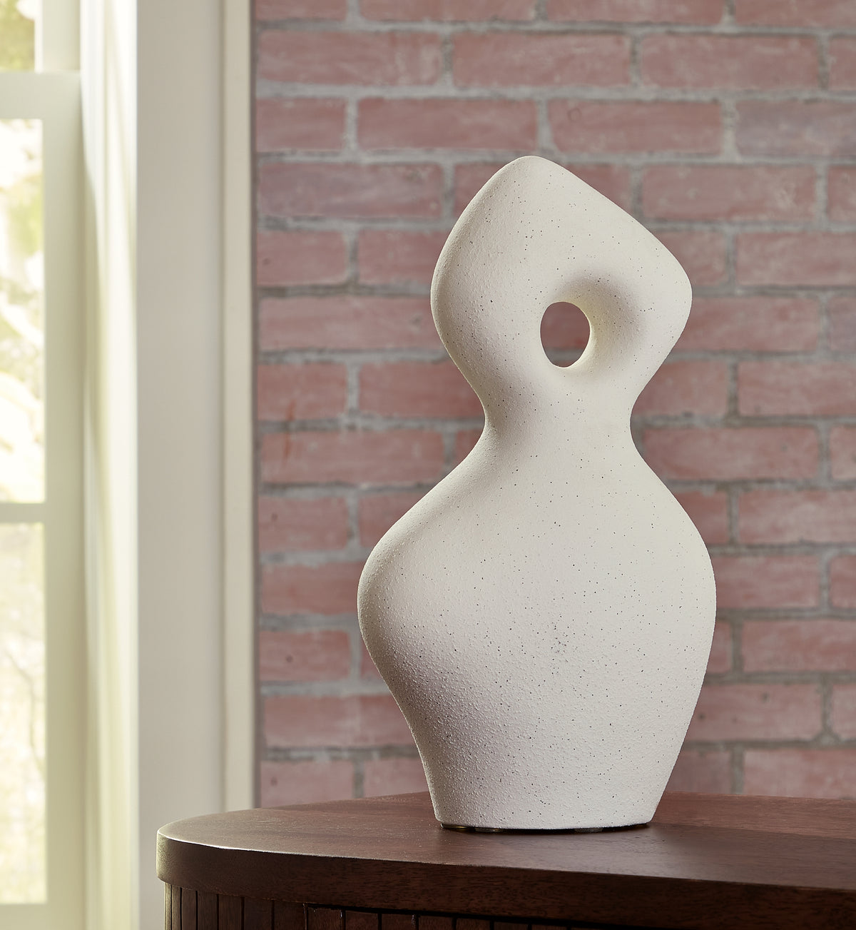 A2Z Furniture - Ashley Furniture - Arthrow Sculpture - Sculpture / Off White - A2000650