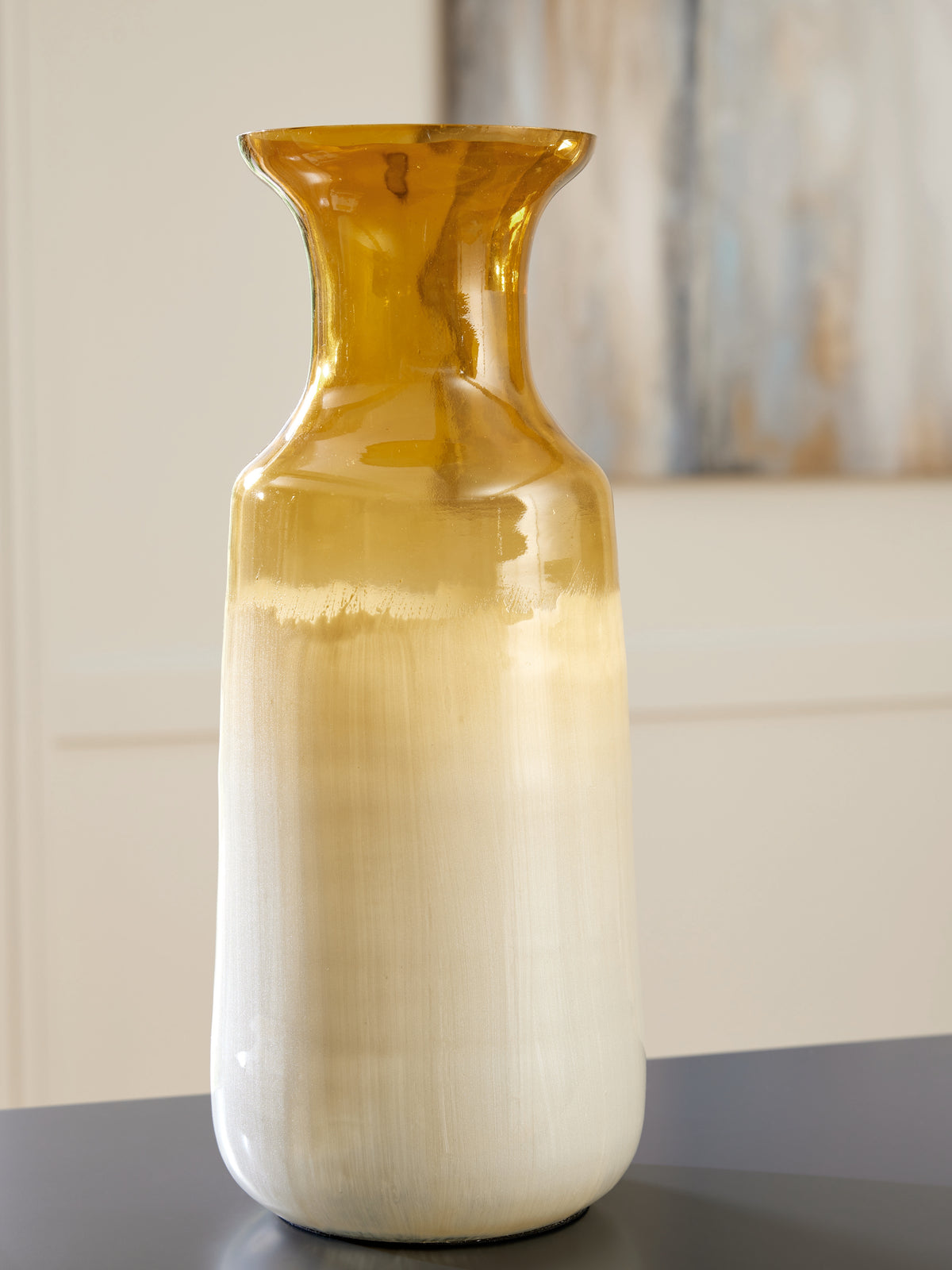 A2Z Furniture - Ashley Furniture - Wynburg Vase - Vase / White/Amber - A2000724
