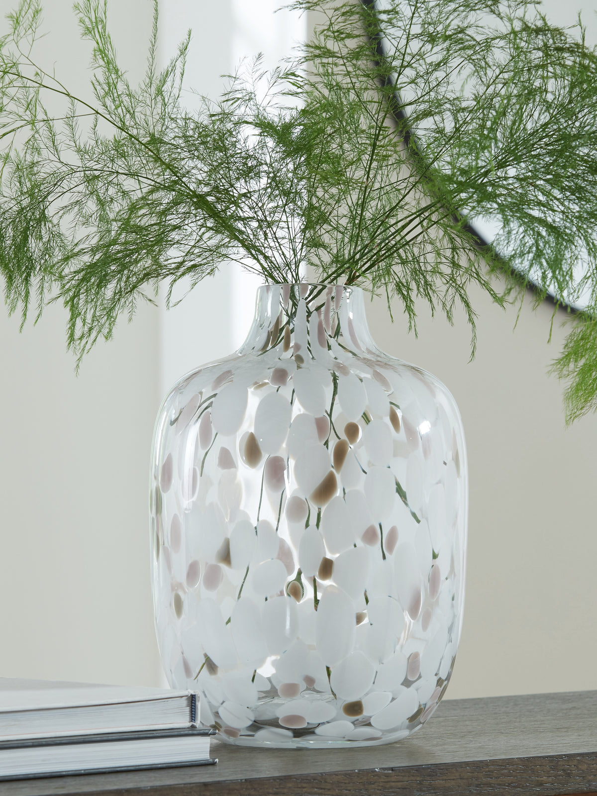 A2Z Furniture - Ashley Furniture - Keelton Vase - Vase / White/Taupe/Pink - A2000760