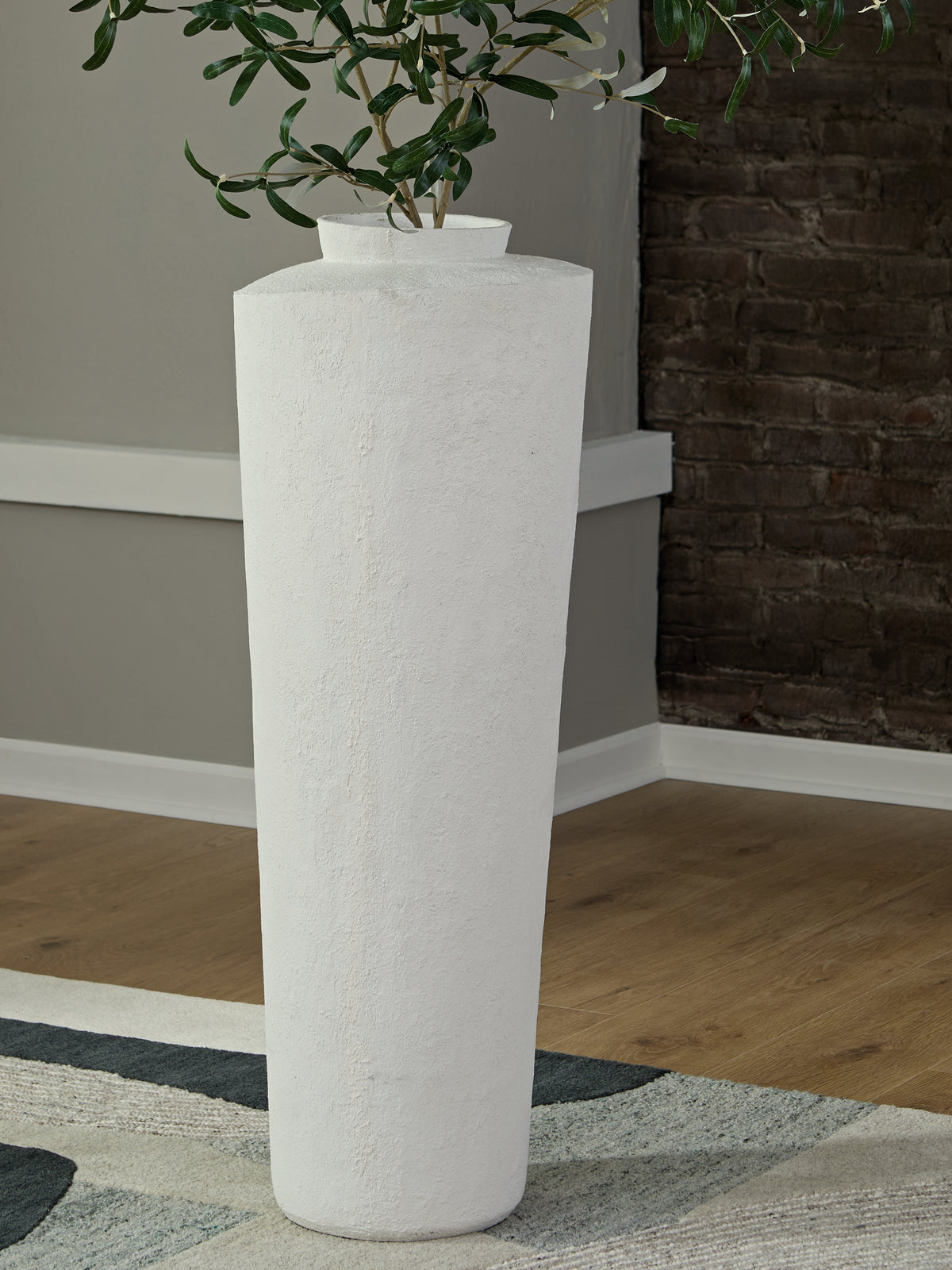 A2Z Furniture - Ashley Furniture - Flurinworth Vase - Vase / Cream - A2000769