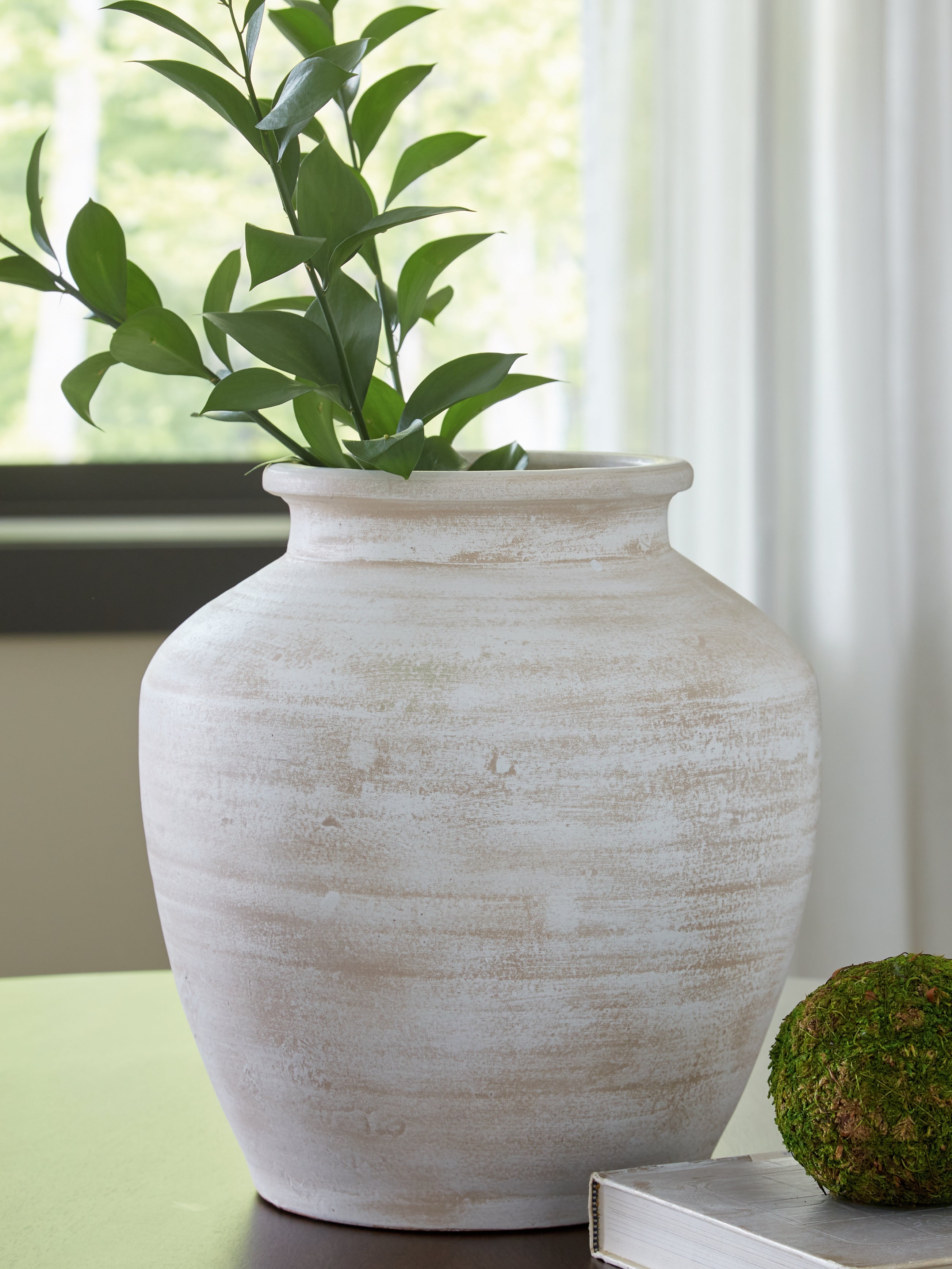 A2Z Furniture - Ashley Furniture - Meadie Vase - Vase / Distressed White - A2000788