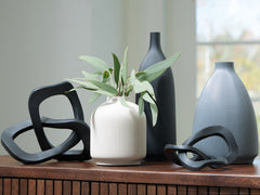 A2Z Furniture - Ashley Furniture - Leithick Accessory Set (Set of 5) - Accessory Set (5/CN) / Black/Tan/Gray - A2C00211