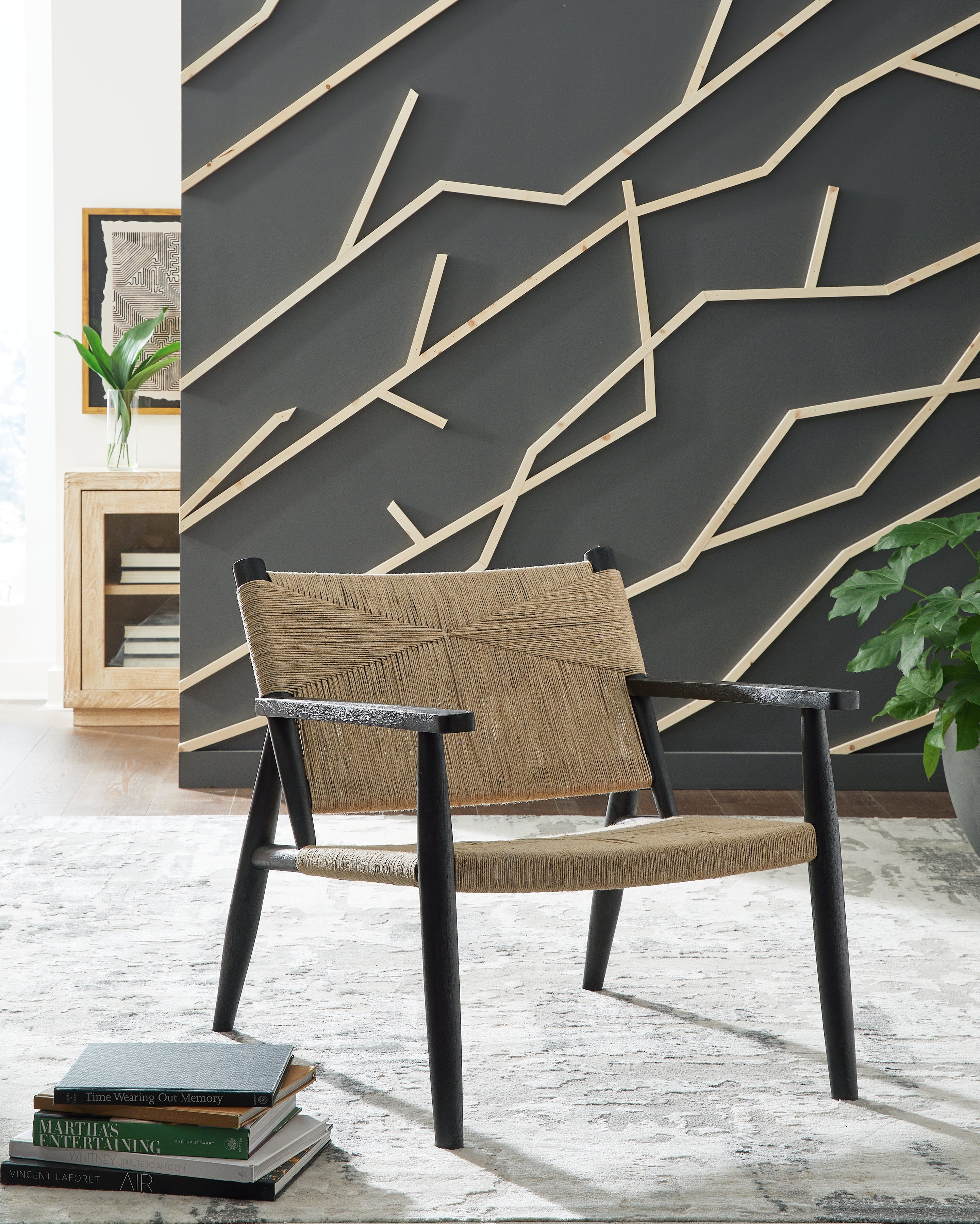 A2Z Furniture - Ashley Furniture - Halfmore Accent Chair - Accent Chair / Black/Natural - A3000672