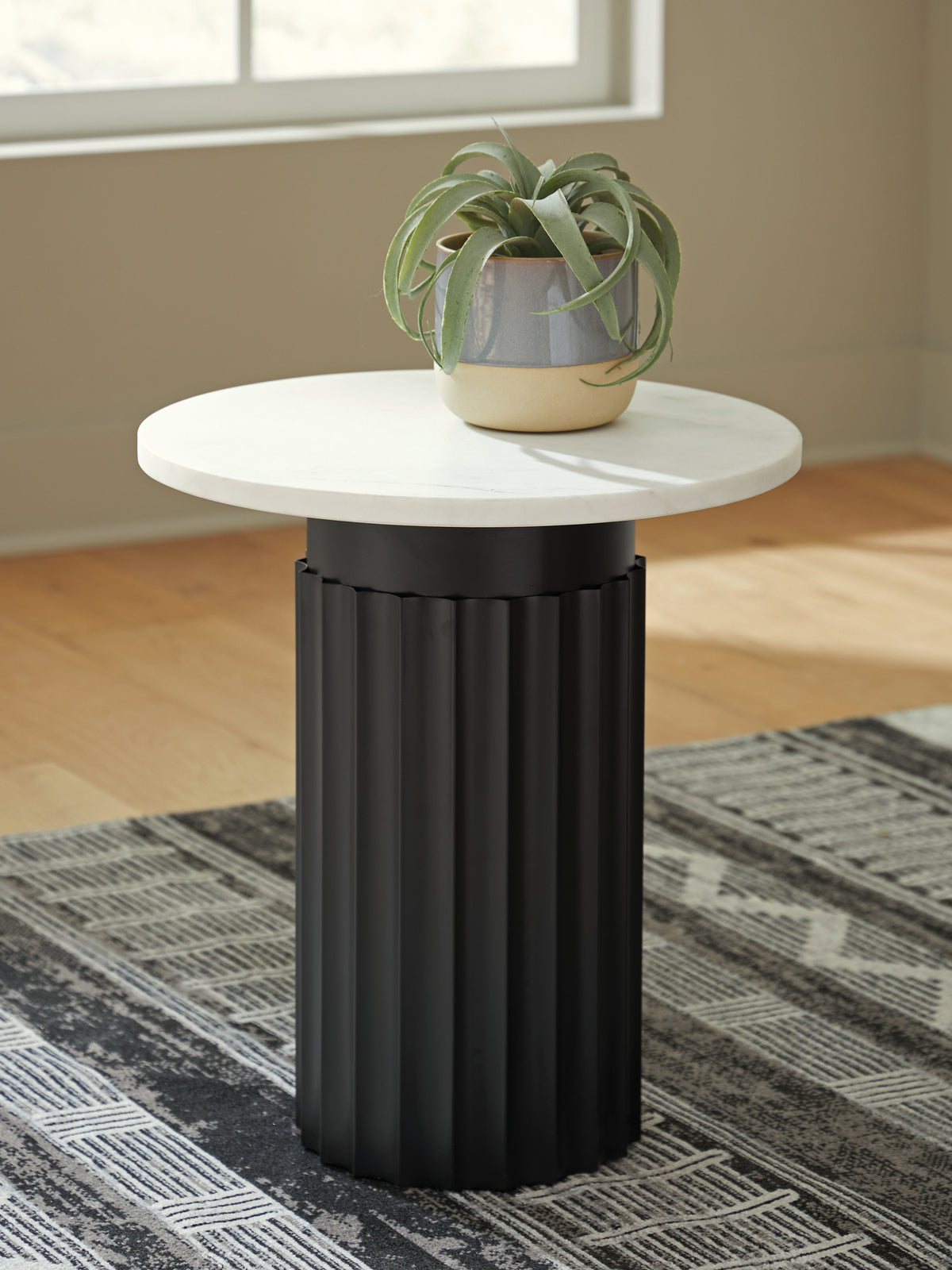 A2Z Furniture - Ashley Furniture - Wainstone Accent Table - Accent Table / Black/White - A4000724