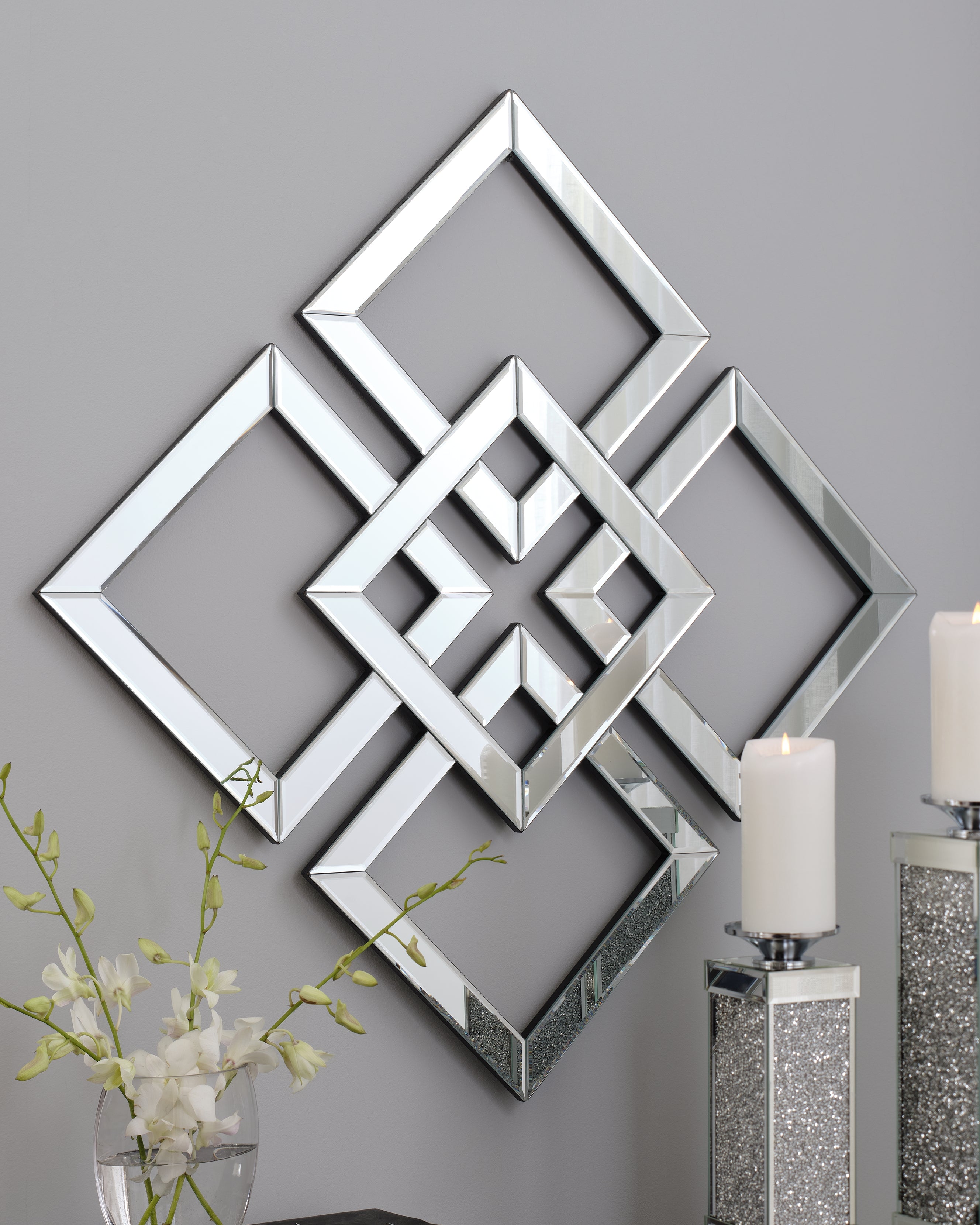 A2Z Furniture - Ashley Furniture - Quinnley Mirror - Accent Mirror / Mirror - A8010207