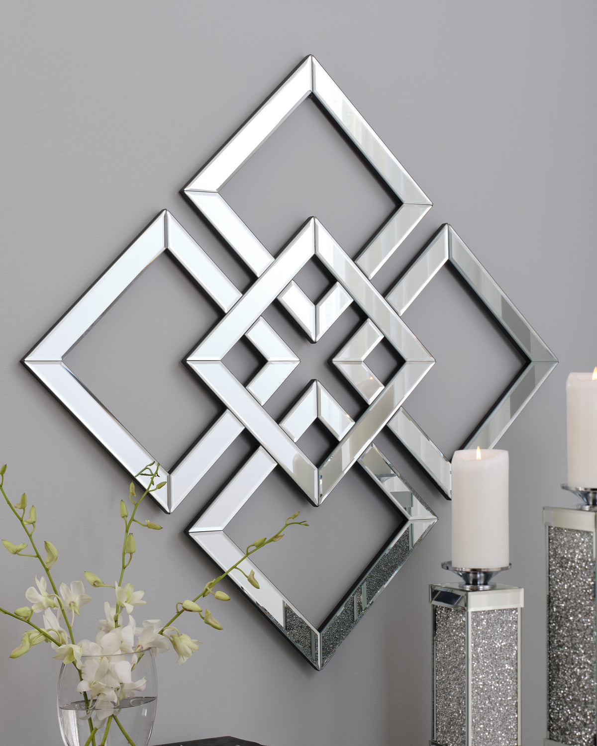 A2Z Furniture - Ashley Furniture - Quinnley Mirror - Accent Mirror / Mirror - A8010207