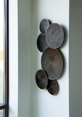 A2Z Furniture - Ashley Furniture - Rhetlen Wall Decor - Wall Decor / Black/Gold Finish - A8010301
