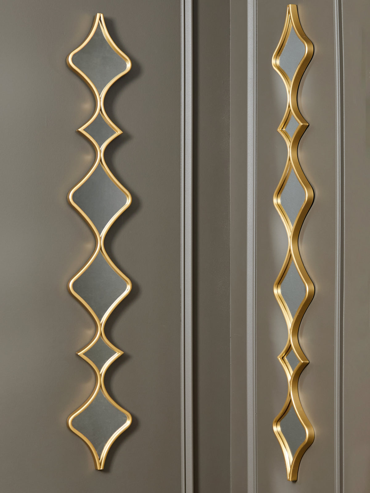 A2Z Furniture - Ashley Furniture - Harriswood Mirror - Accent Mirror Set (Set of 2) / Gold Finish - A8010354