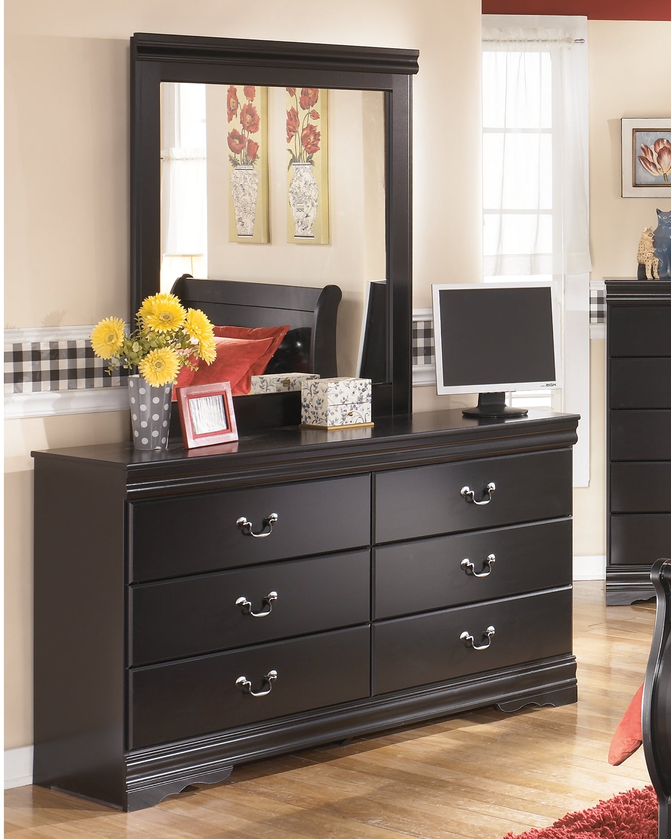 A2Z Furniture - Ashley Furniture - Huey Vineyard Bedroom - Dresser and Mirror / Black - B128B1