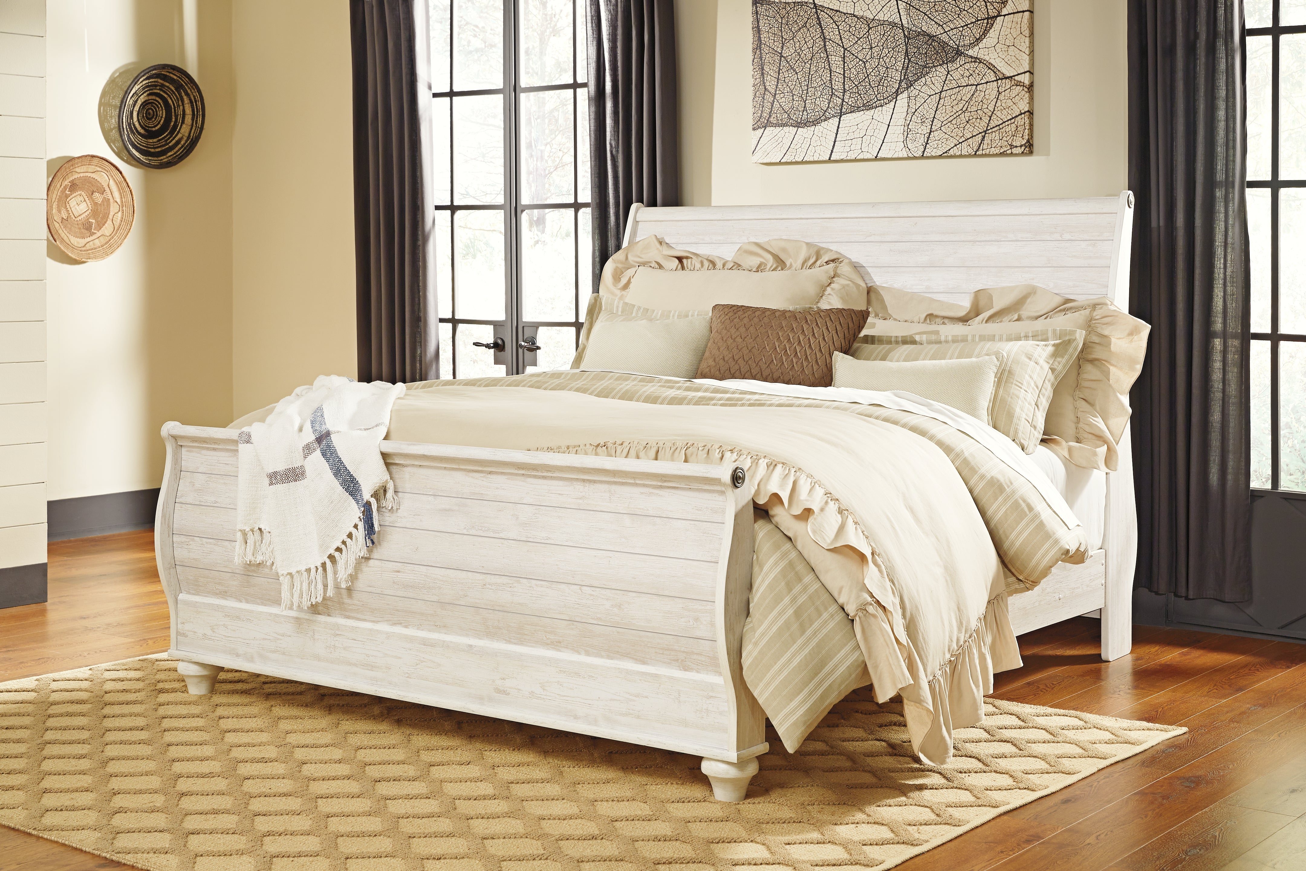 A2Z Furniture - Ashley Furniture - Willowton Bedroom - Queen Sleigh Bed / Whitewash - B267B4