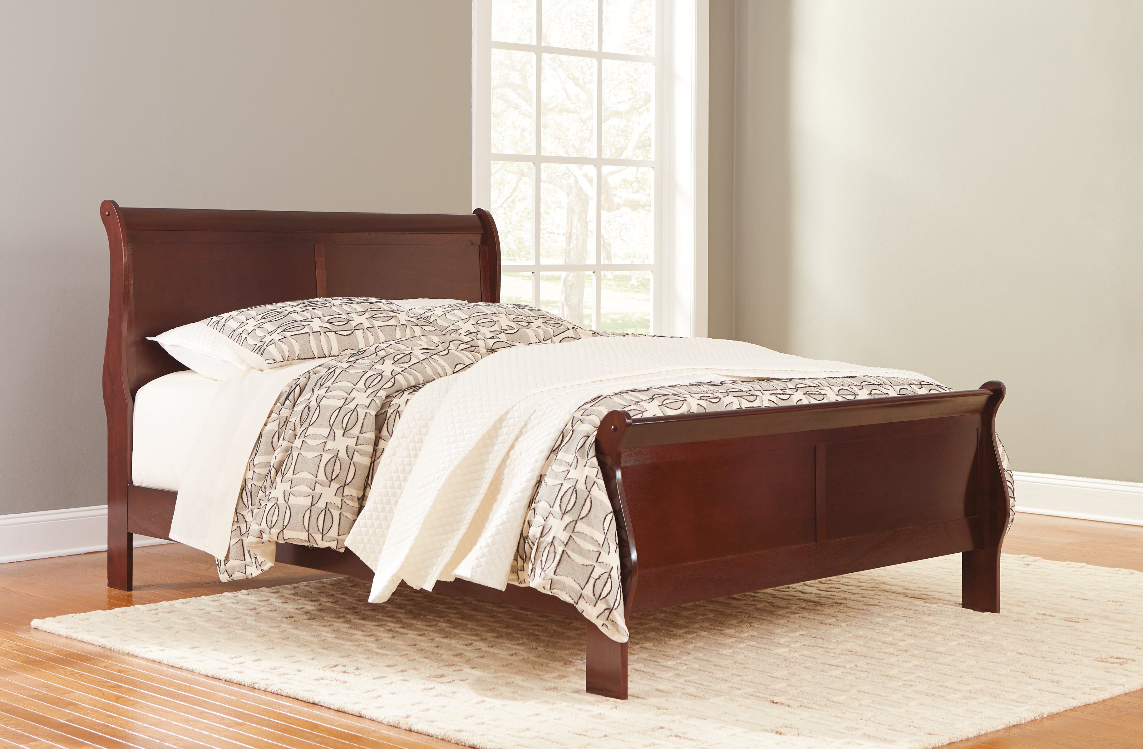 A2Z Furniture - Ashley Furniture - Alisdair Bedroom - Queen Sleigh Bed / Reddish Brown - B376B2