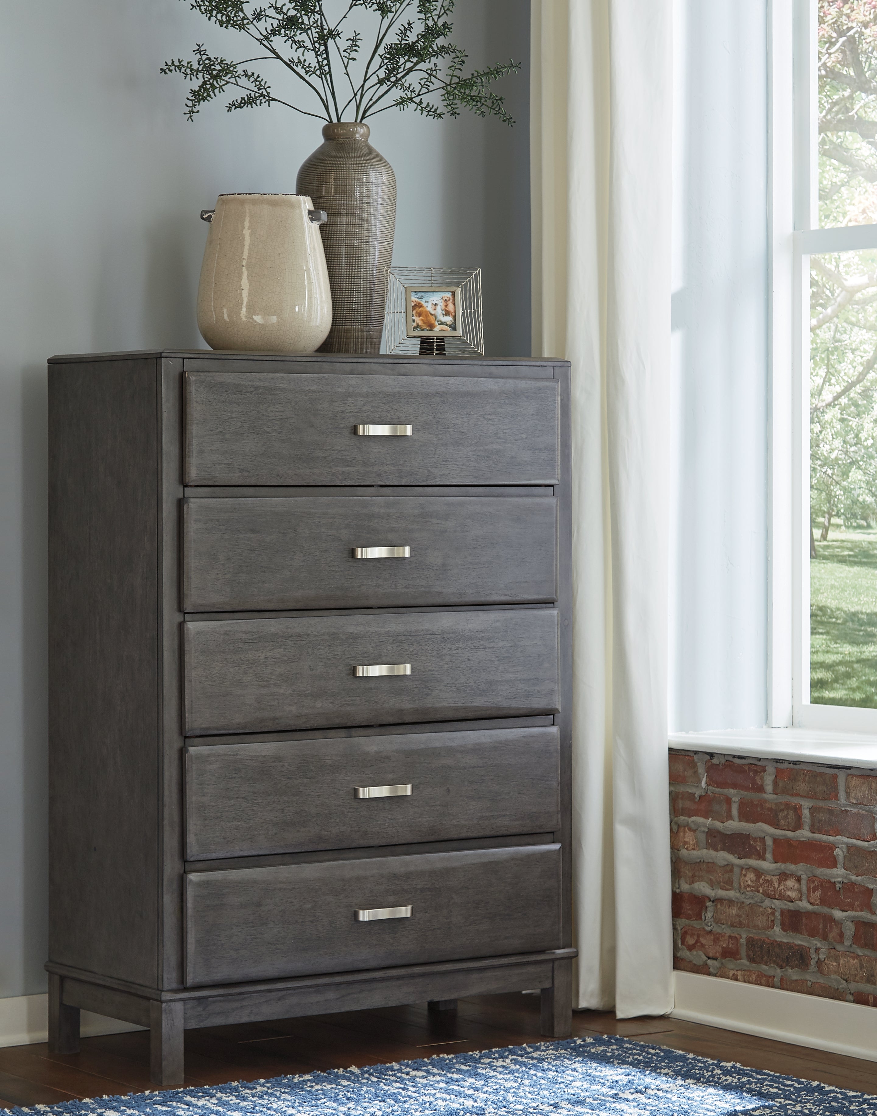 A2Z Furniture - Ashley Furniture - Caitbrook Bedroom - Five Drawer Chest / Gray - B476-46