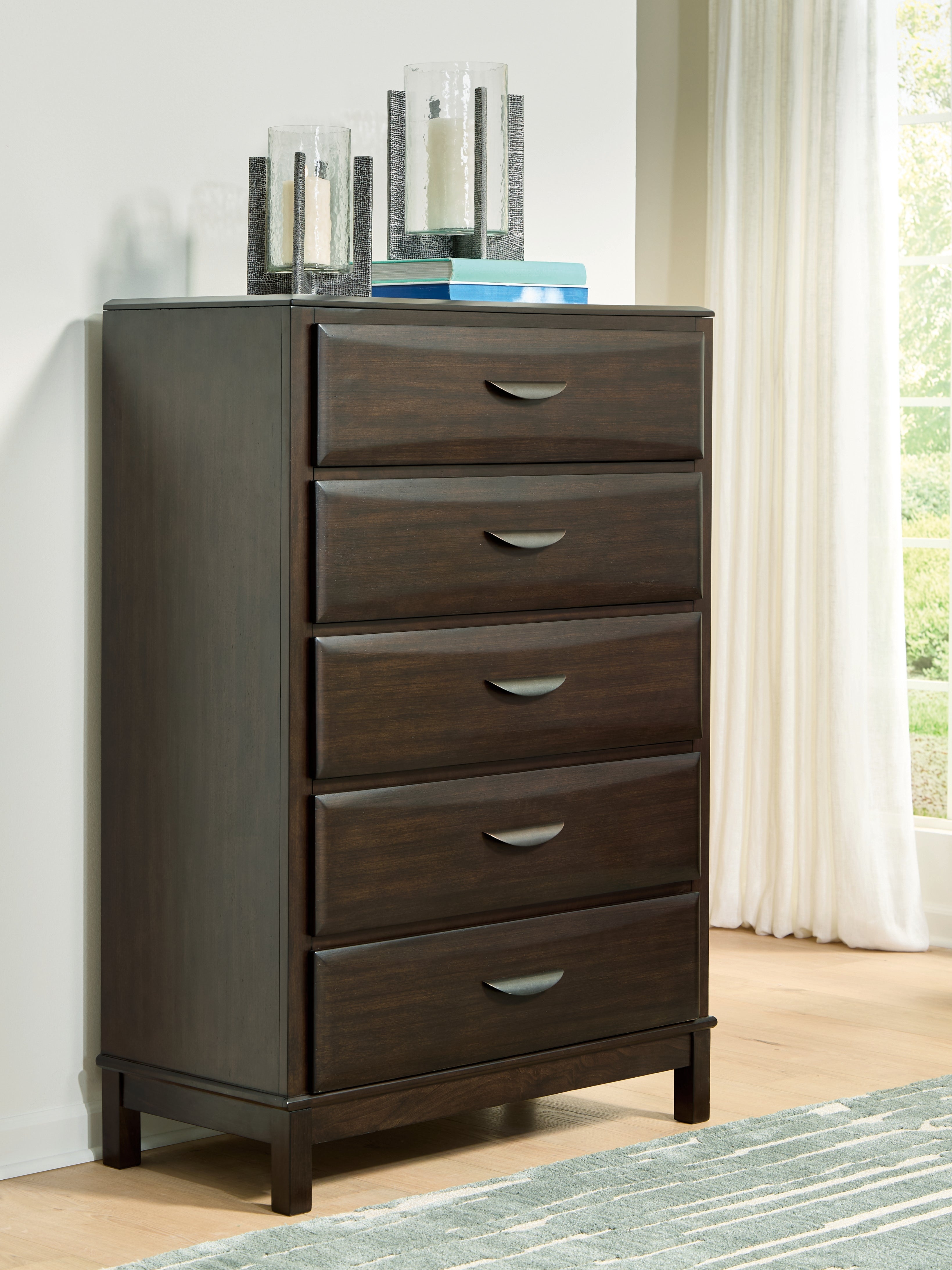 A2Z Furniture - Ashley Furniture - Vanmore Bedroom - Five Drawer Chest / Dark Brown - B479-46