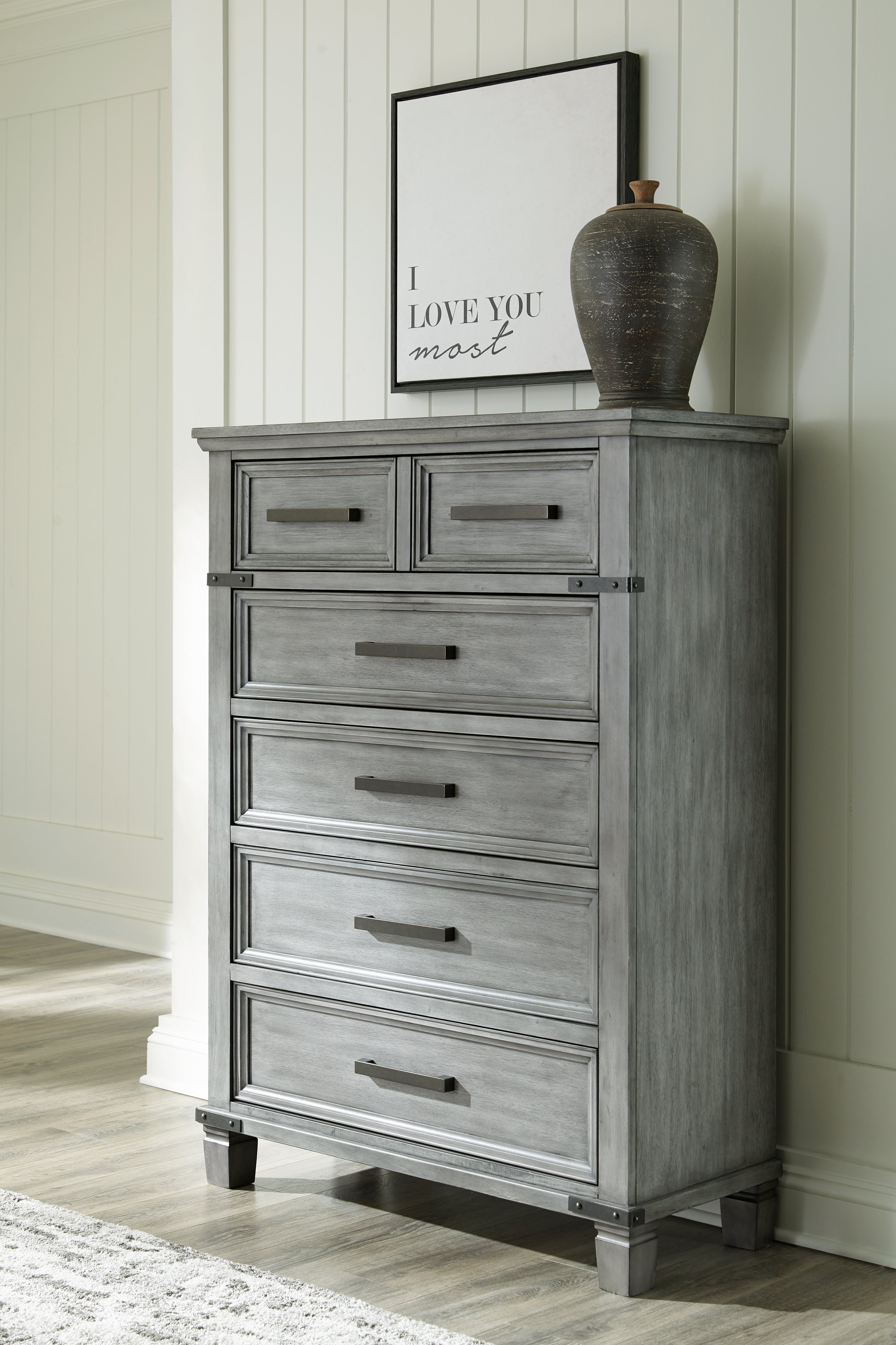 A2Z Furniture - Ashley Furniture - Russelyn Bedroom - Five Drawer Chest / Gray - B772-46