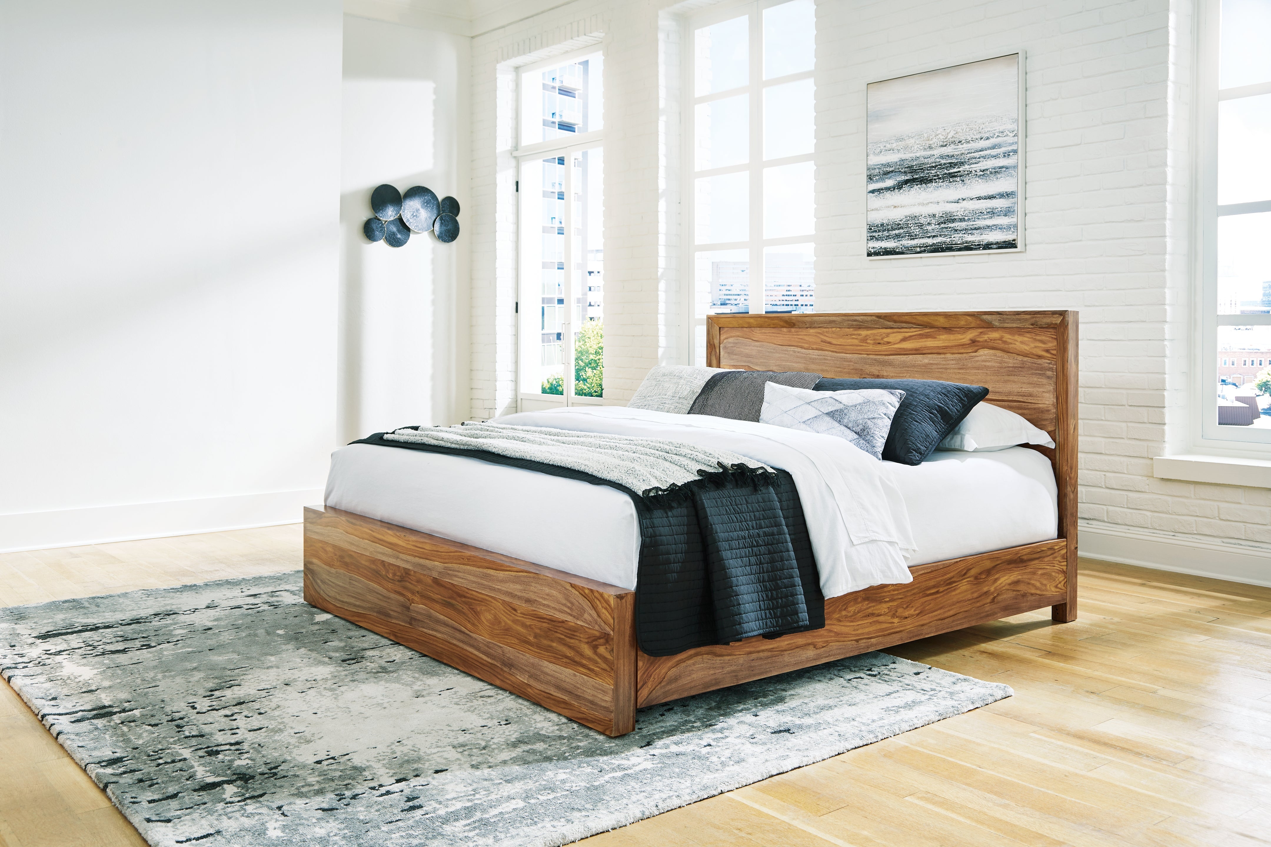A2Z Furniture - Ashley Furniture - Dressonni Bedroom - King Panel Bed / Brown - B790B4