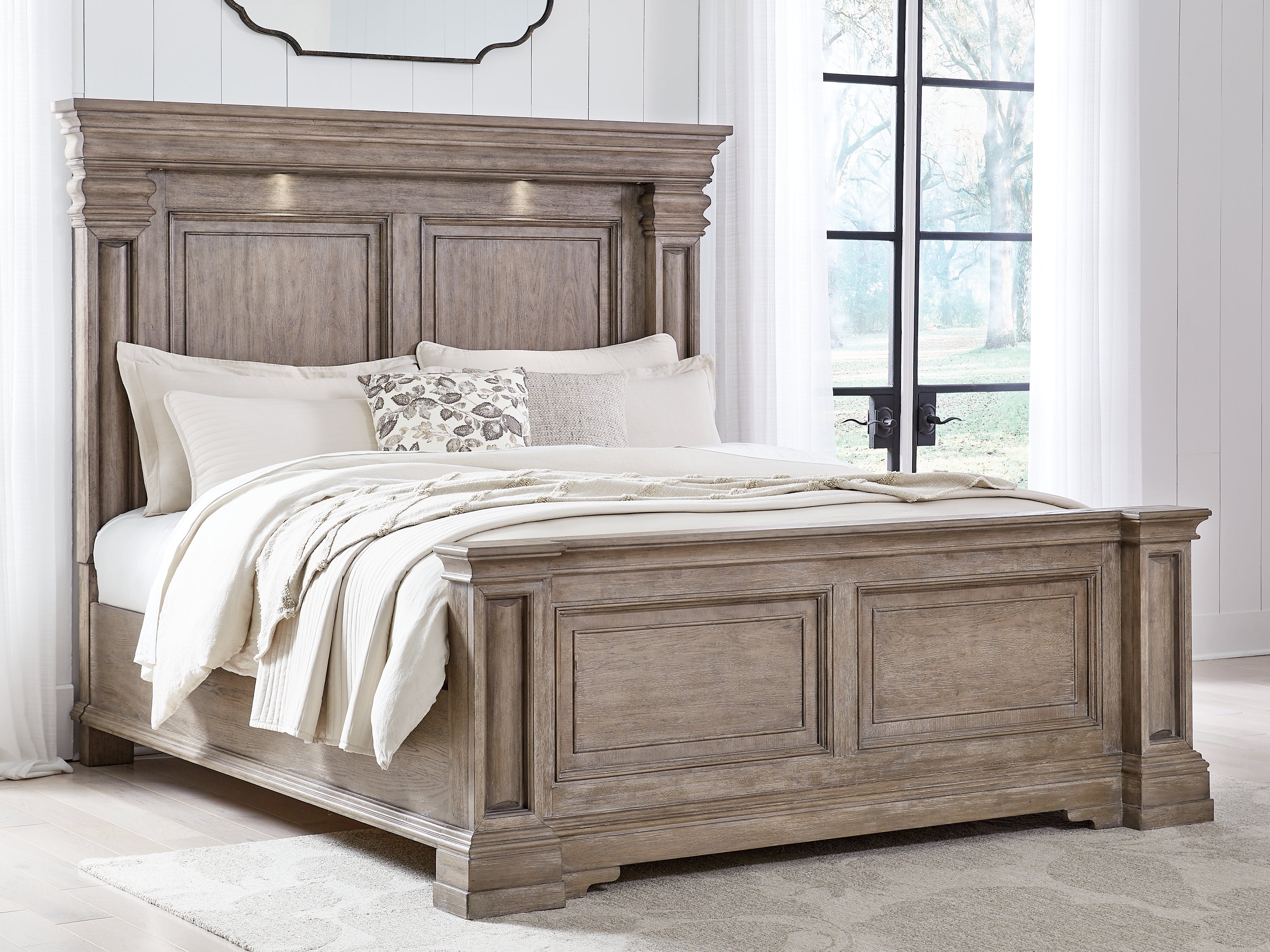 A2Z Furniture - Ashley Furniture - Blairhurst Bedroom - Queen Panel Bed / Light Grayish Brown - B916B2
