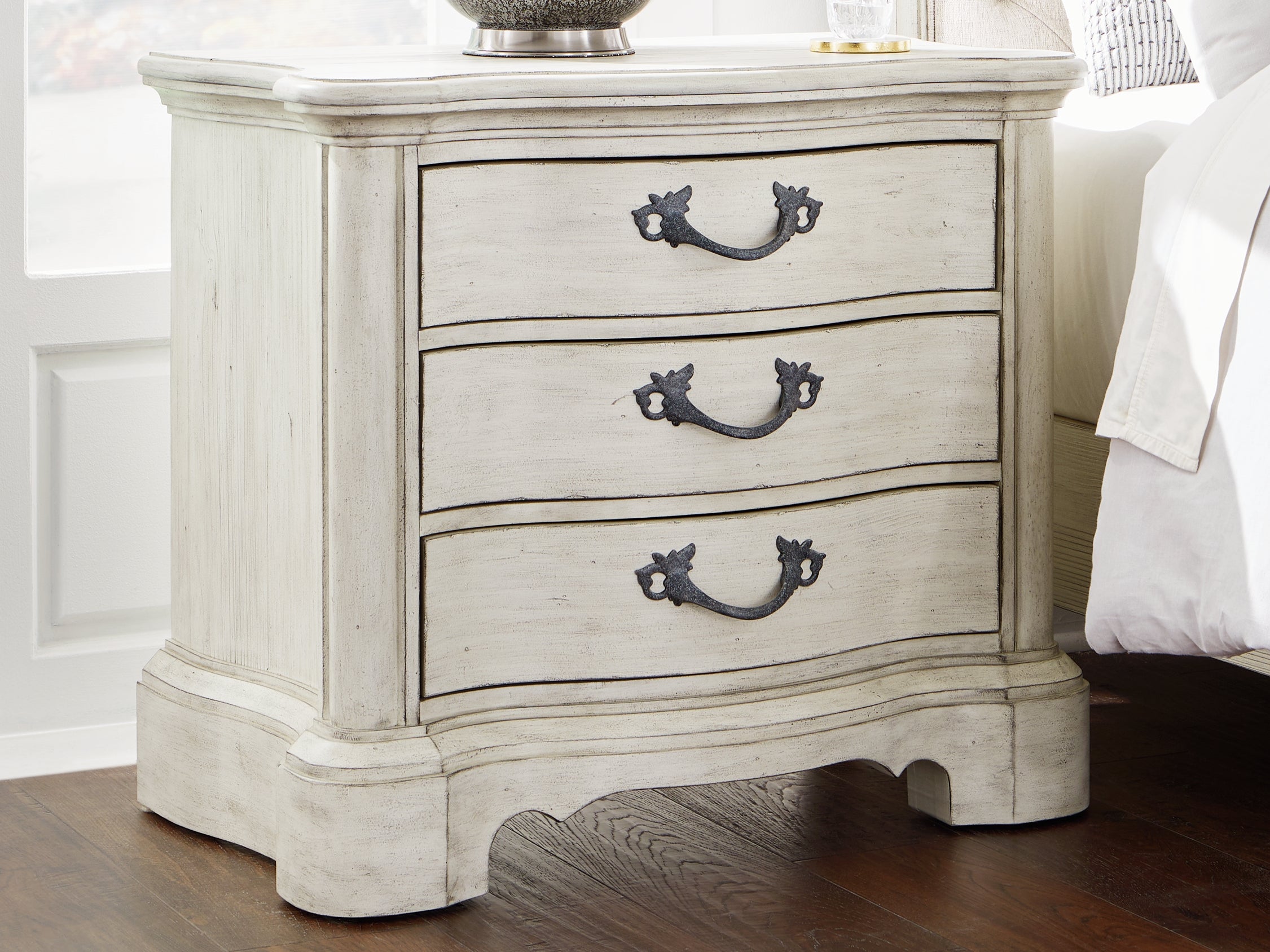 A2Z Furniture - Ashley Furniture - Arlendyne Bedroom - Three Drawer Night Stand / Antique White - B980-93