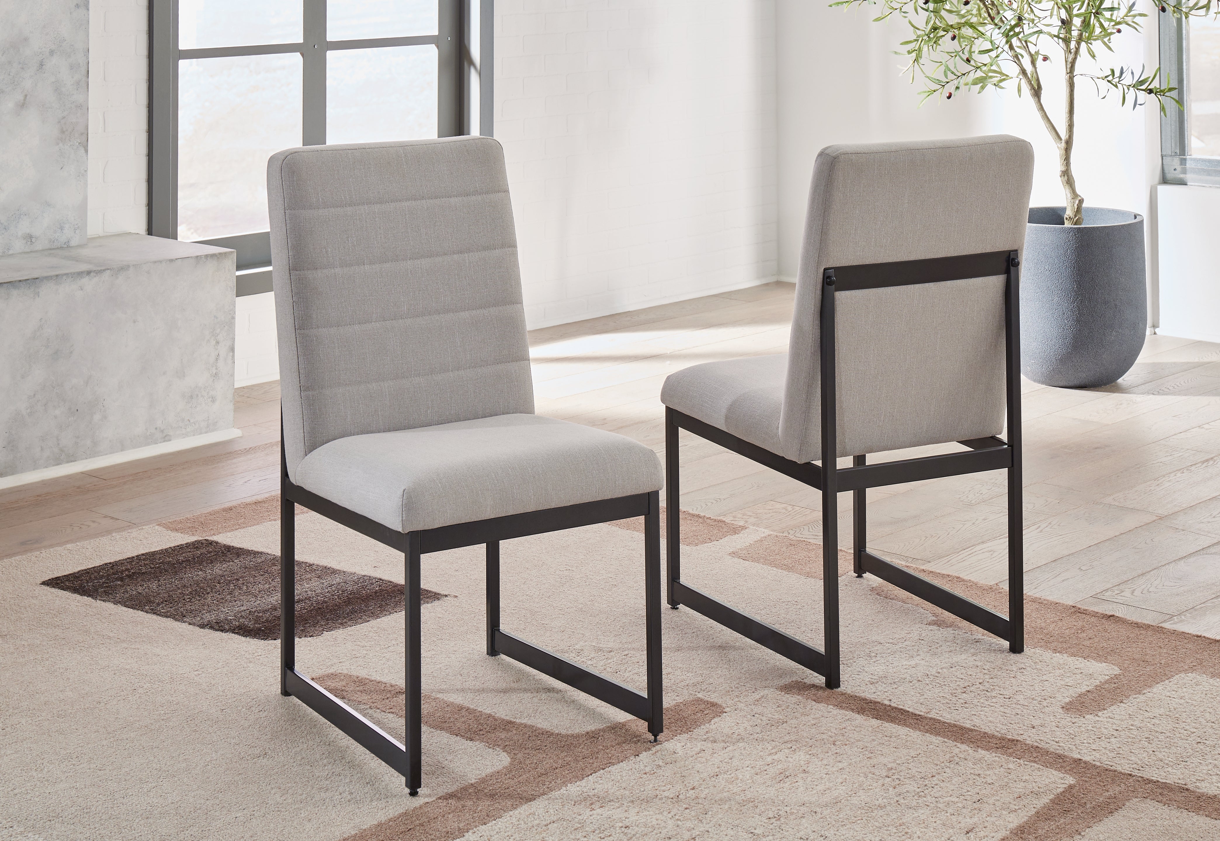A2Z Furniture - Ashley Furniture - Tomtyn Dining Room - Dining Chair (Set of 2) / Light Brown - D622-01X2