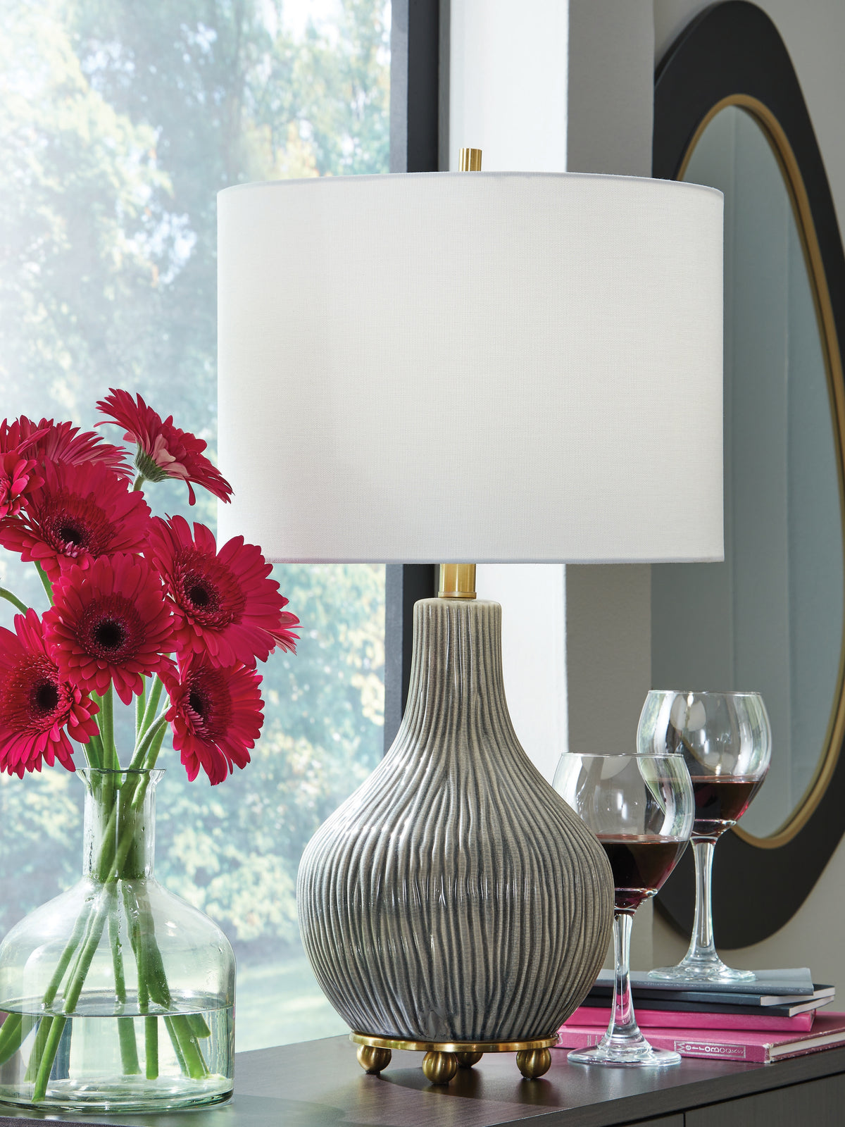 A2Z Furniture - Ashley Furniture - Judlen Lighting - Ceramic Table Lamp (1/CN) / Gray/Gold Finish - L100844