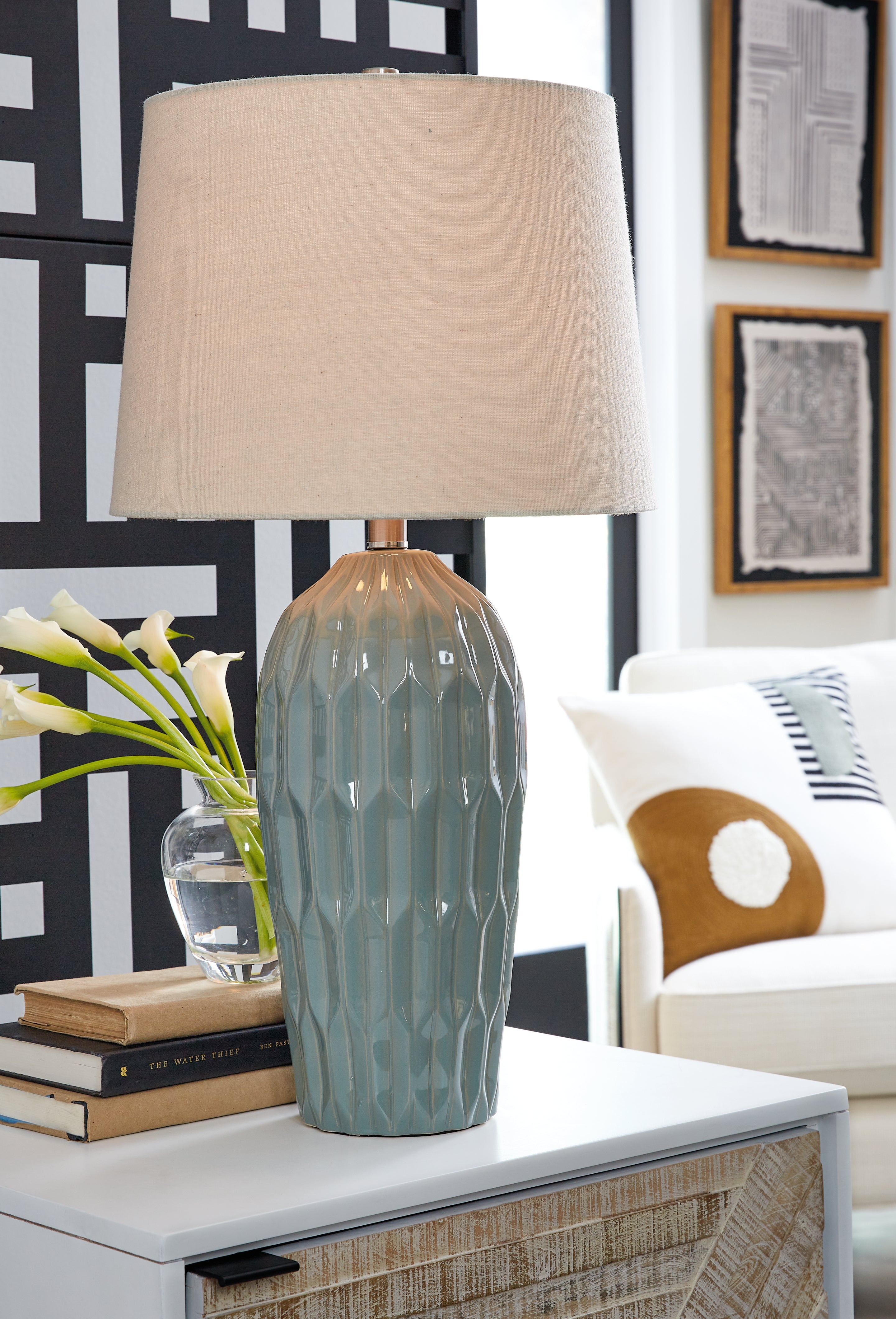 A2Z Furniture - Ashley Furniture - Hadbury Lighting - Ceramic Table Lamp (Set of 2) / Pale Blue/Teal - L178034