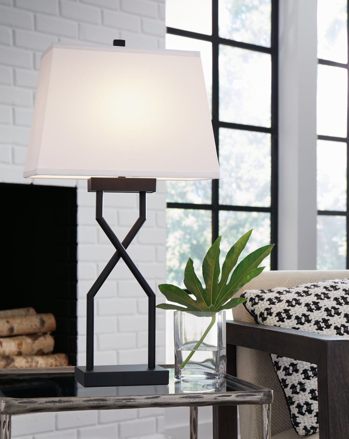 A2Z Furniture - Ashley Furniture - Brookthrone Lighting - Metal Table Lamp (Set of 2) / Black - L204514