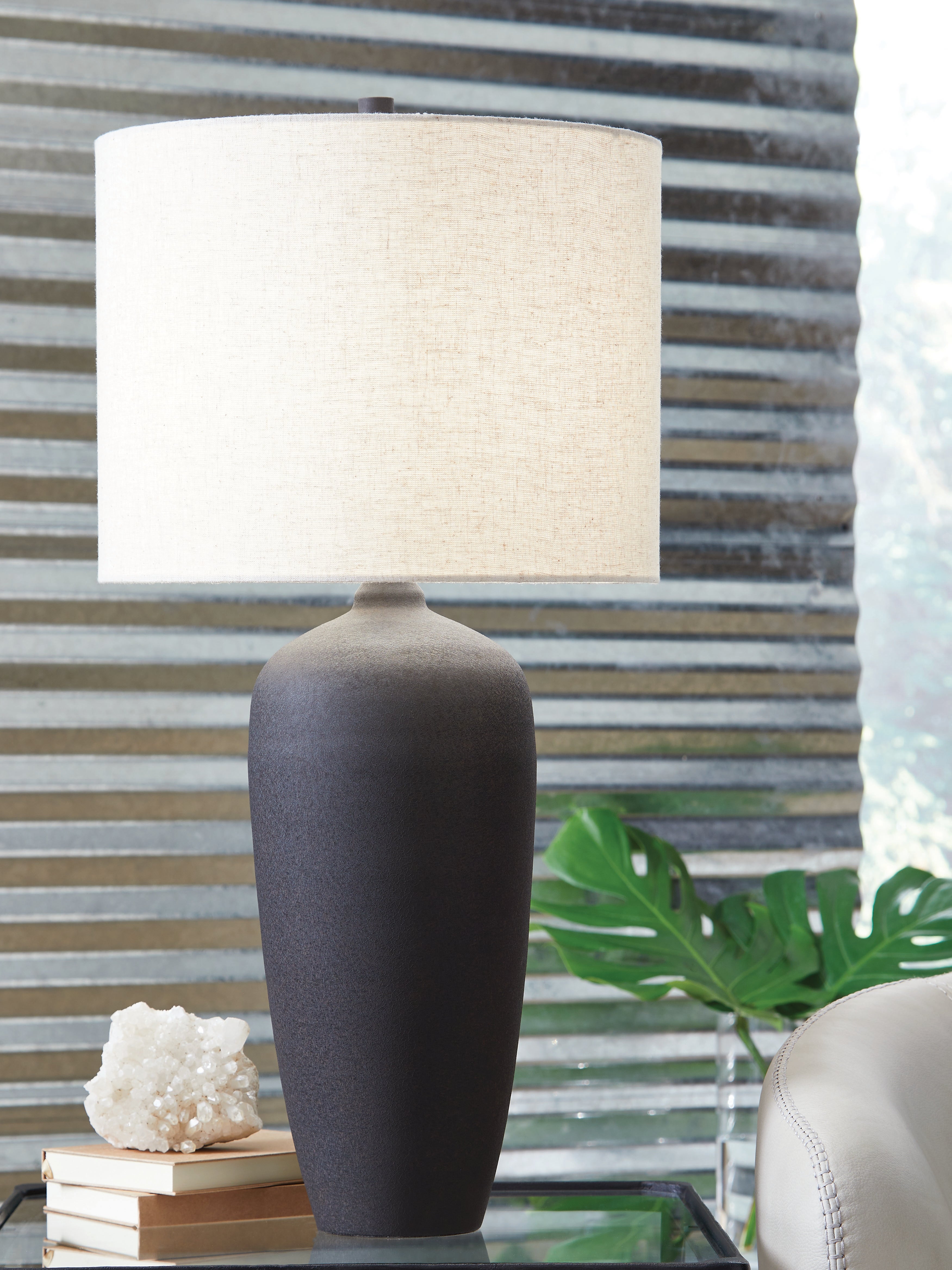 A2Z Furniture - Ashley Furniture - Ryenburg Lighting - Metal Table Lamp (1/CN) / Black - L207584
