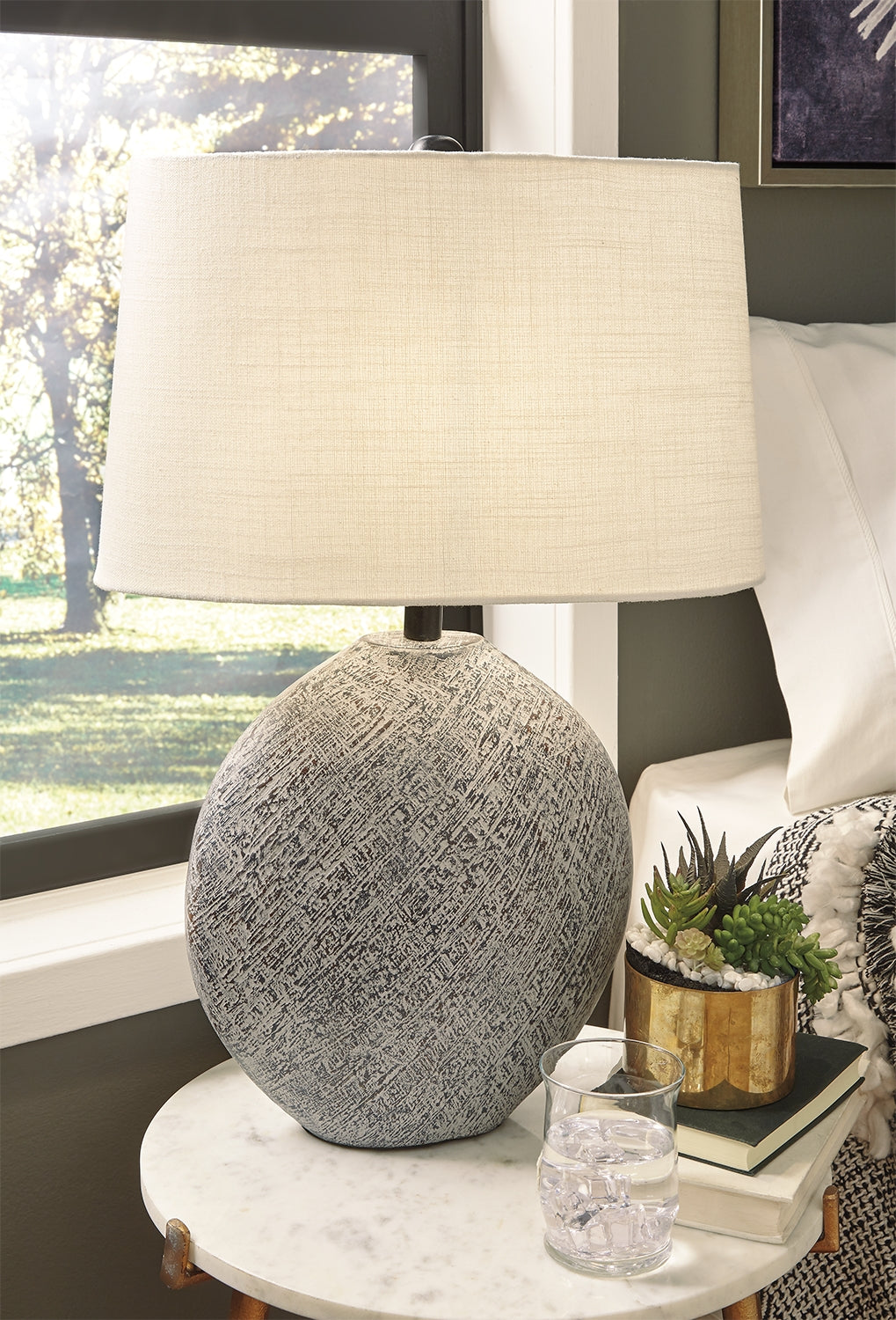 A2Z Furniture - Ashley Furniture - Harif Lighting - Table Lamp (Set of 2) / Black - L235624X2