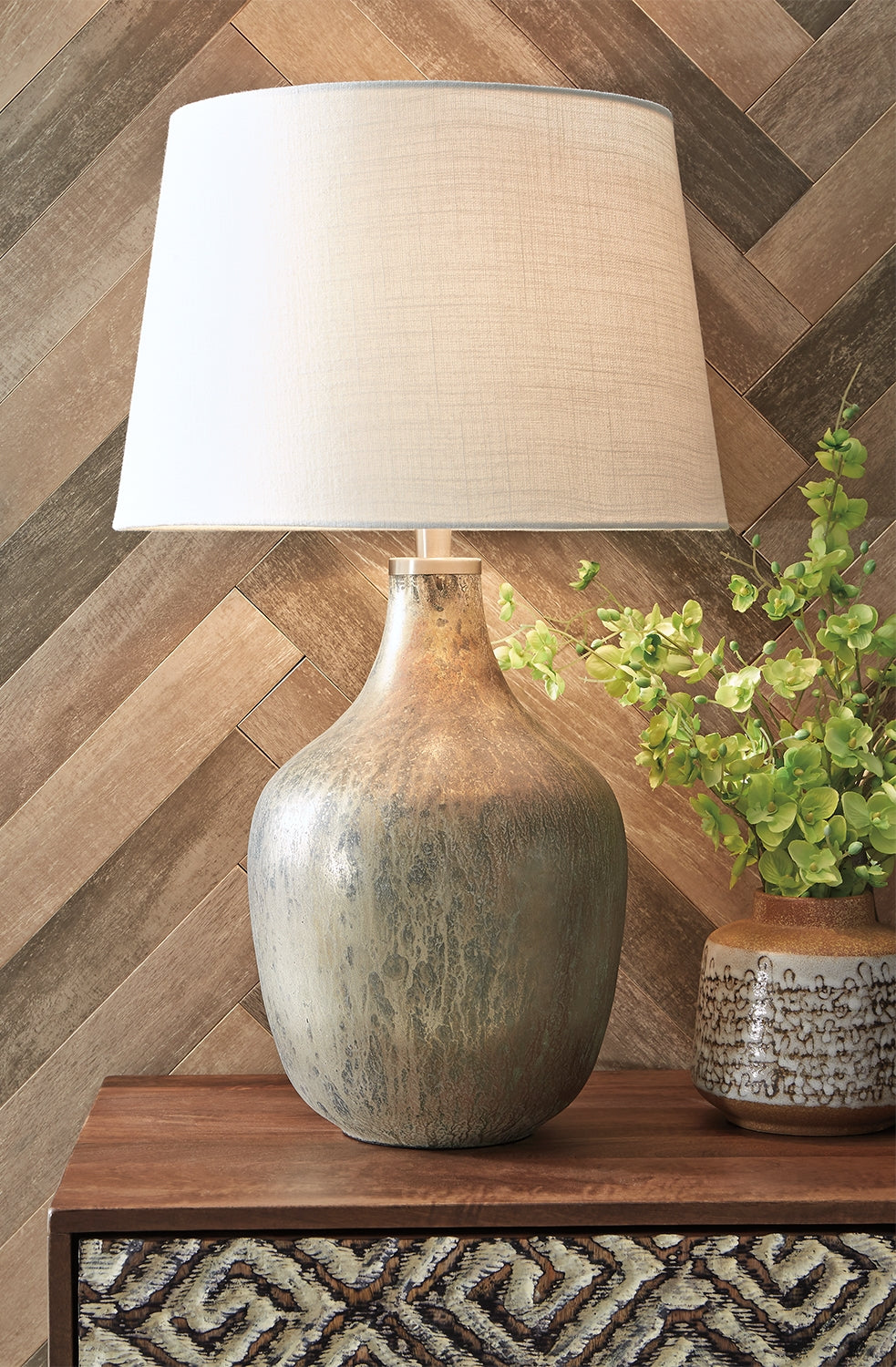 A2Z Furniture - Ashley Furniture - Mari Lighting - Table Lamp (Set of 2) / Gray/Gold Finish - L430664X2