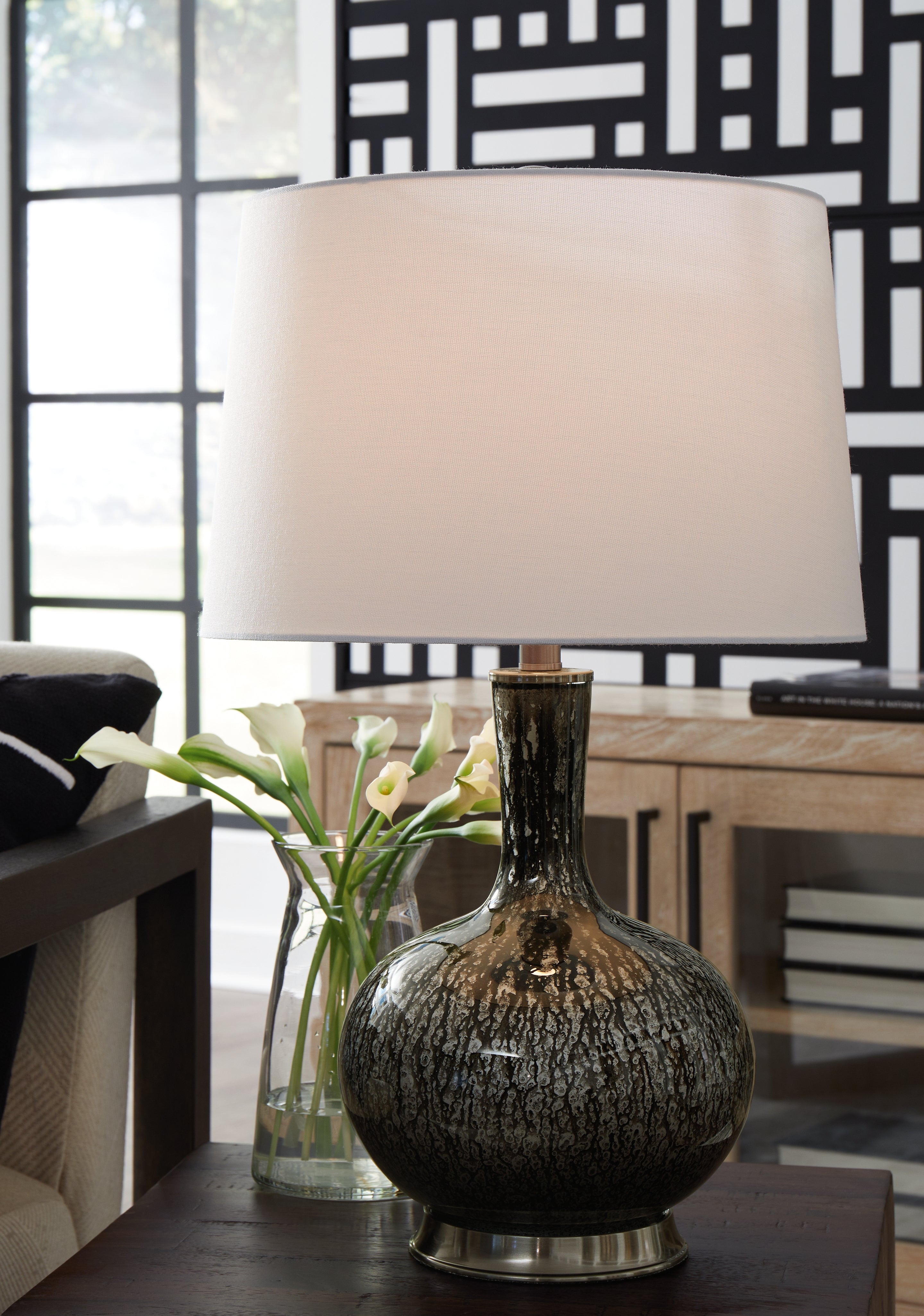 A2Z Furniture - Ashley Furniture - Tenslow Lighting - Glass Table Lamp (1/CN) / Antique Black - L430844