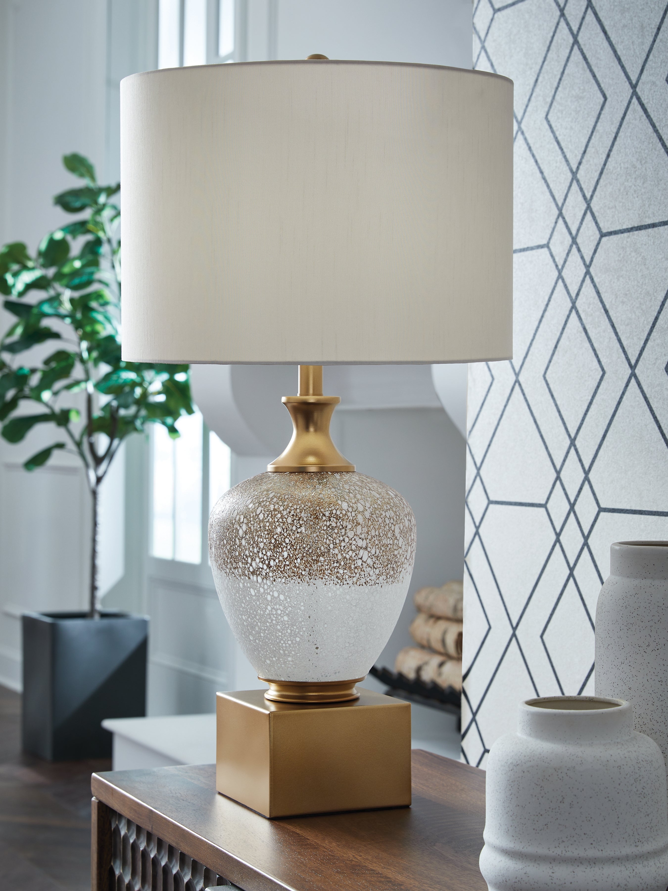 A2Z Furniture - Ashley Furniture - Tavisburg Lighting - Glass Table Lamp (1/CN) / Brown/White/Gold - L430894