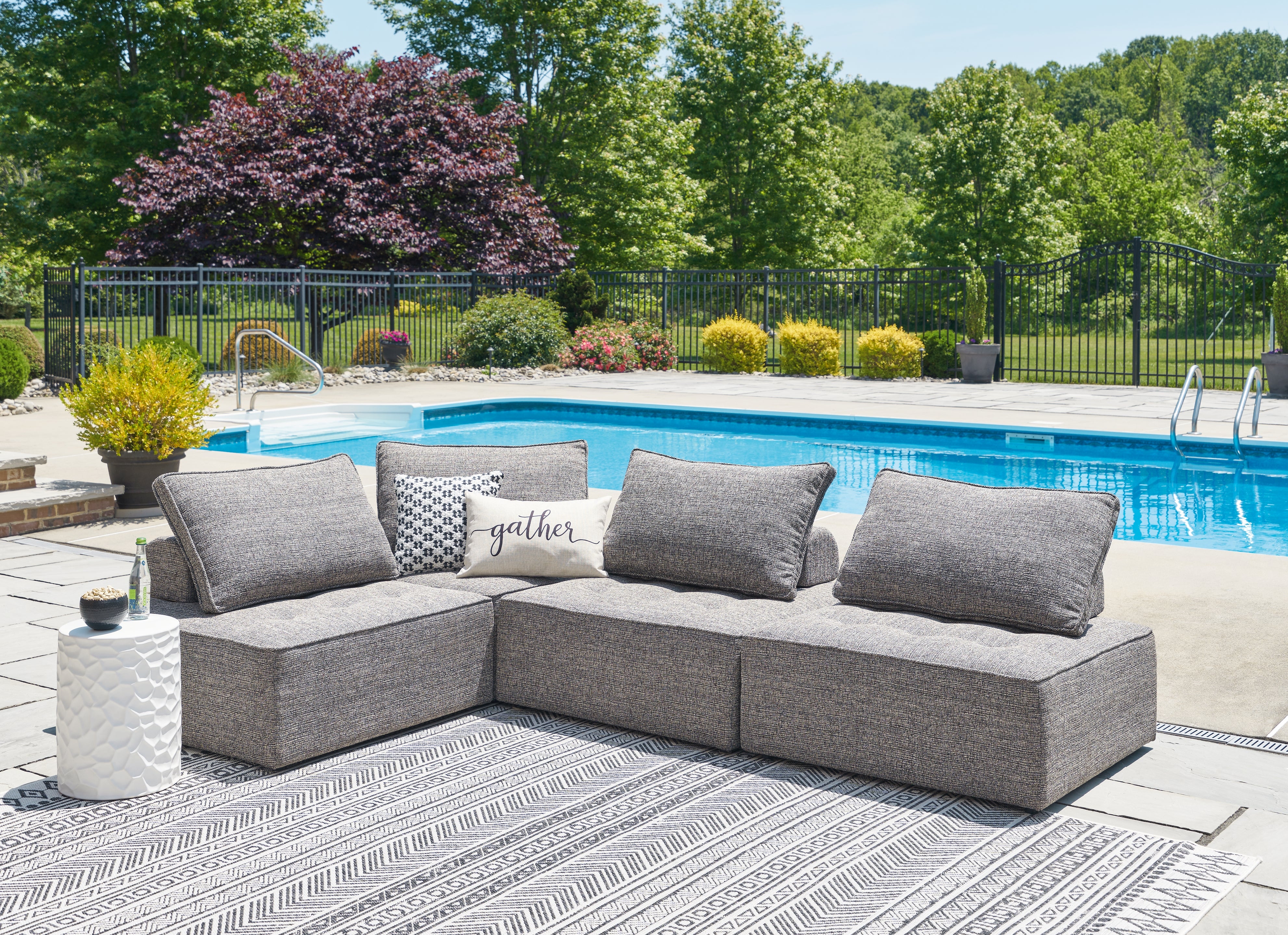 A2Z Furniture - Ashley Furniture - Bree Zee Outdoor - 4-Piece Outdoor Sectional / Brown - P160P8