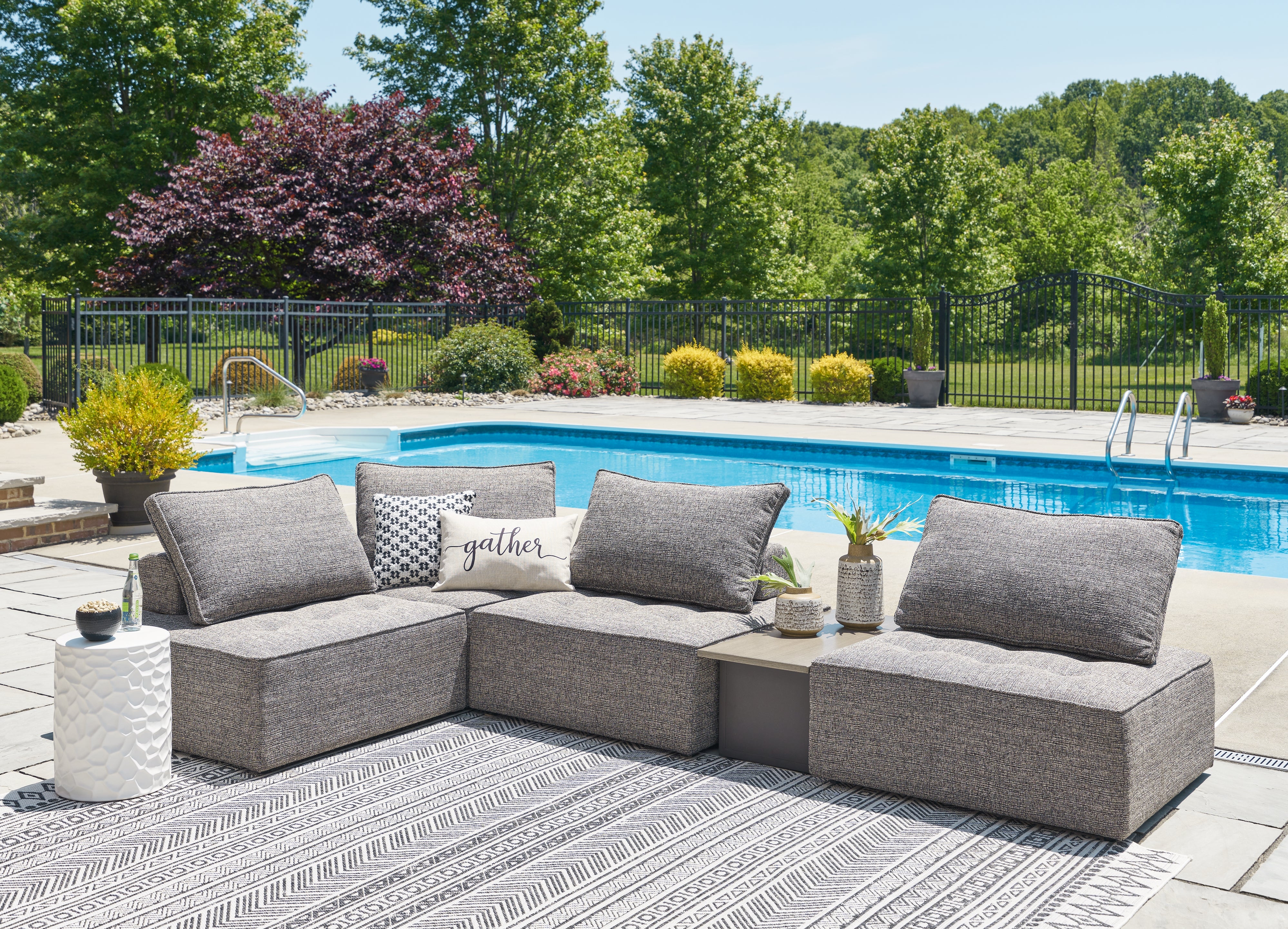 A2Z Furniture - Ashley Furniture - Bree Zee Outdoor - 5-Piece Outdoor Sectional / Brown - P160P5