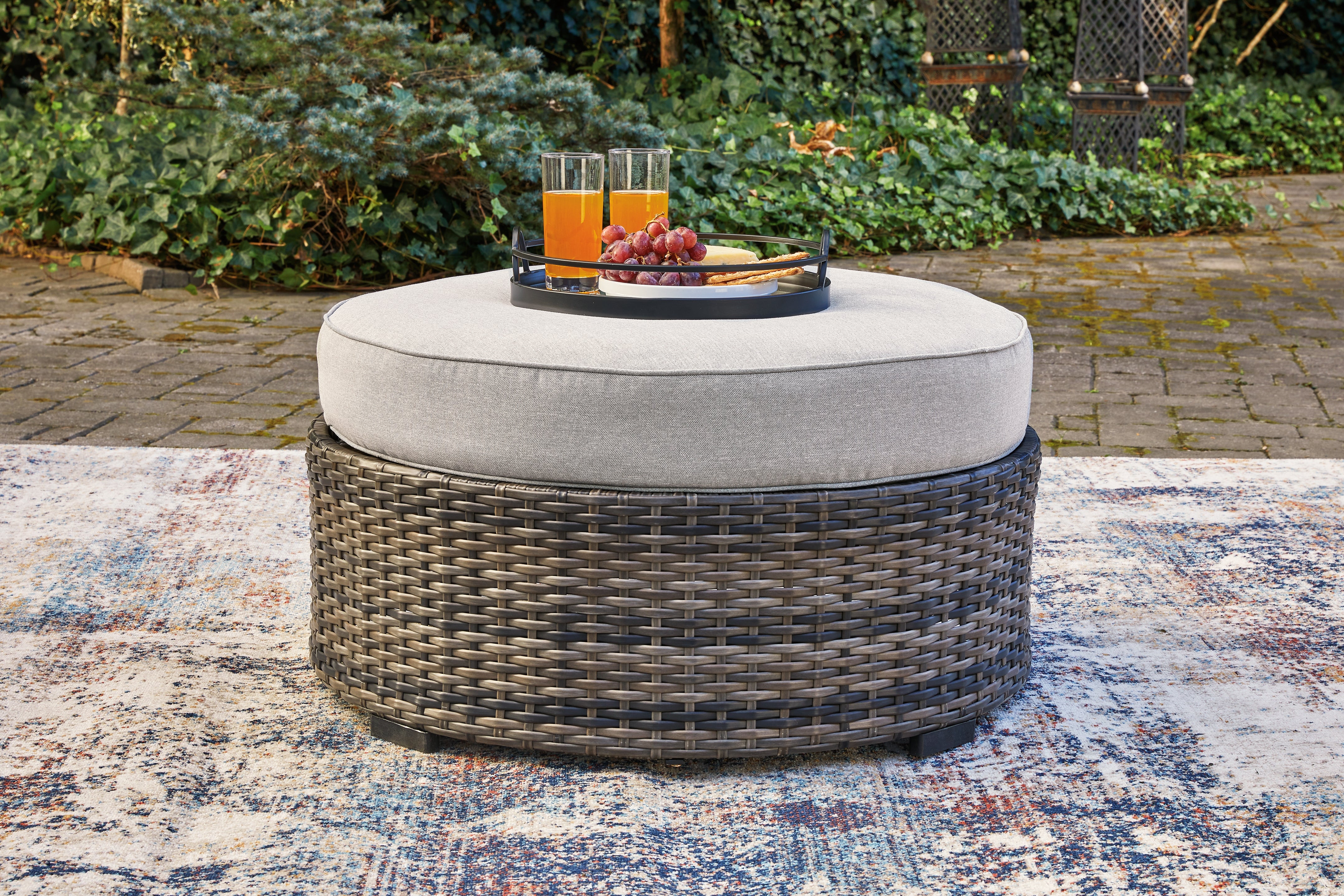 A2Z Furniture - Ashley Furniture - Harbor Court Outdoor - Ottoman with Cushion / Gray - P459-814