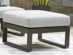 A2Z Furniture - Ashley Furniture - Beachloft Outdoor - 4-Piece Outdoor Sectional / Black/Gray - P490P7