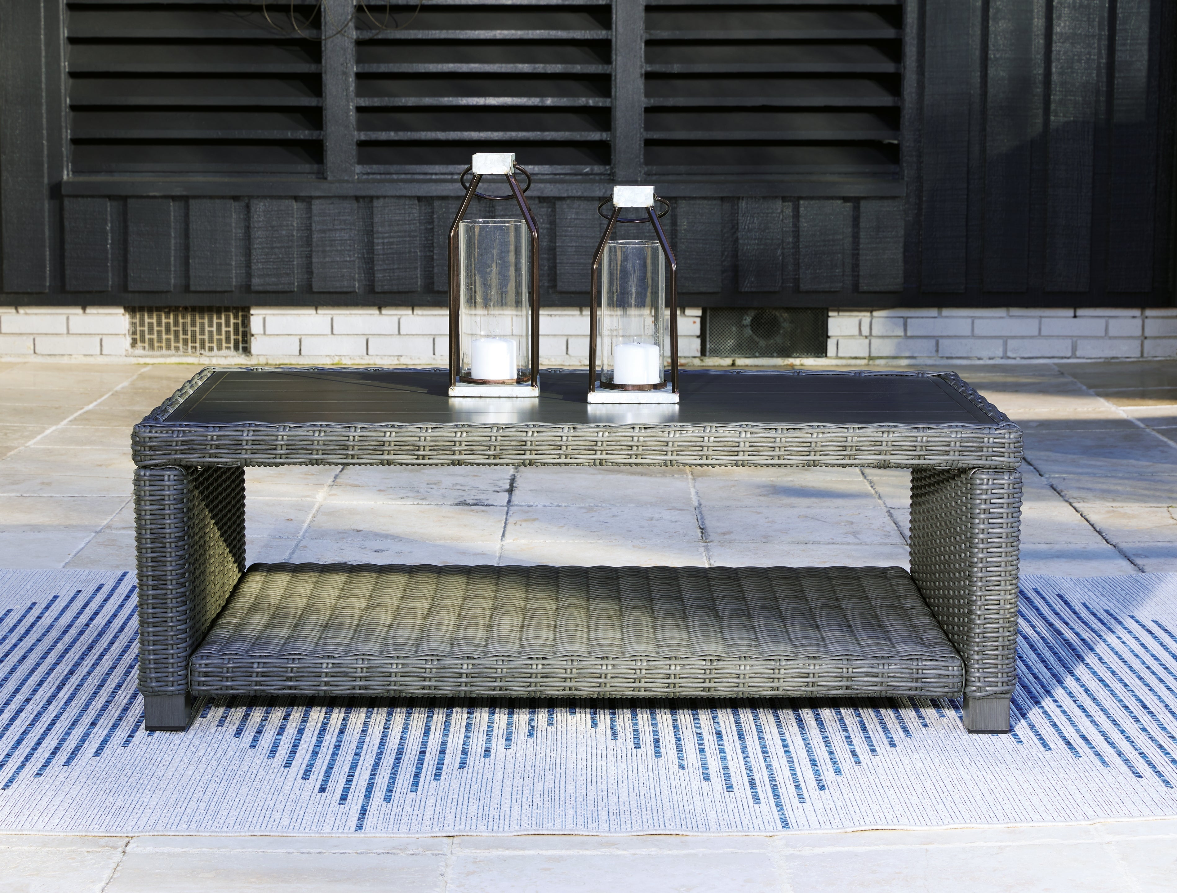 A2Z Furniture - Ashley Furniture - Elite Park Outdoor - Rectangular Cocktail Table / Gray - P518-701