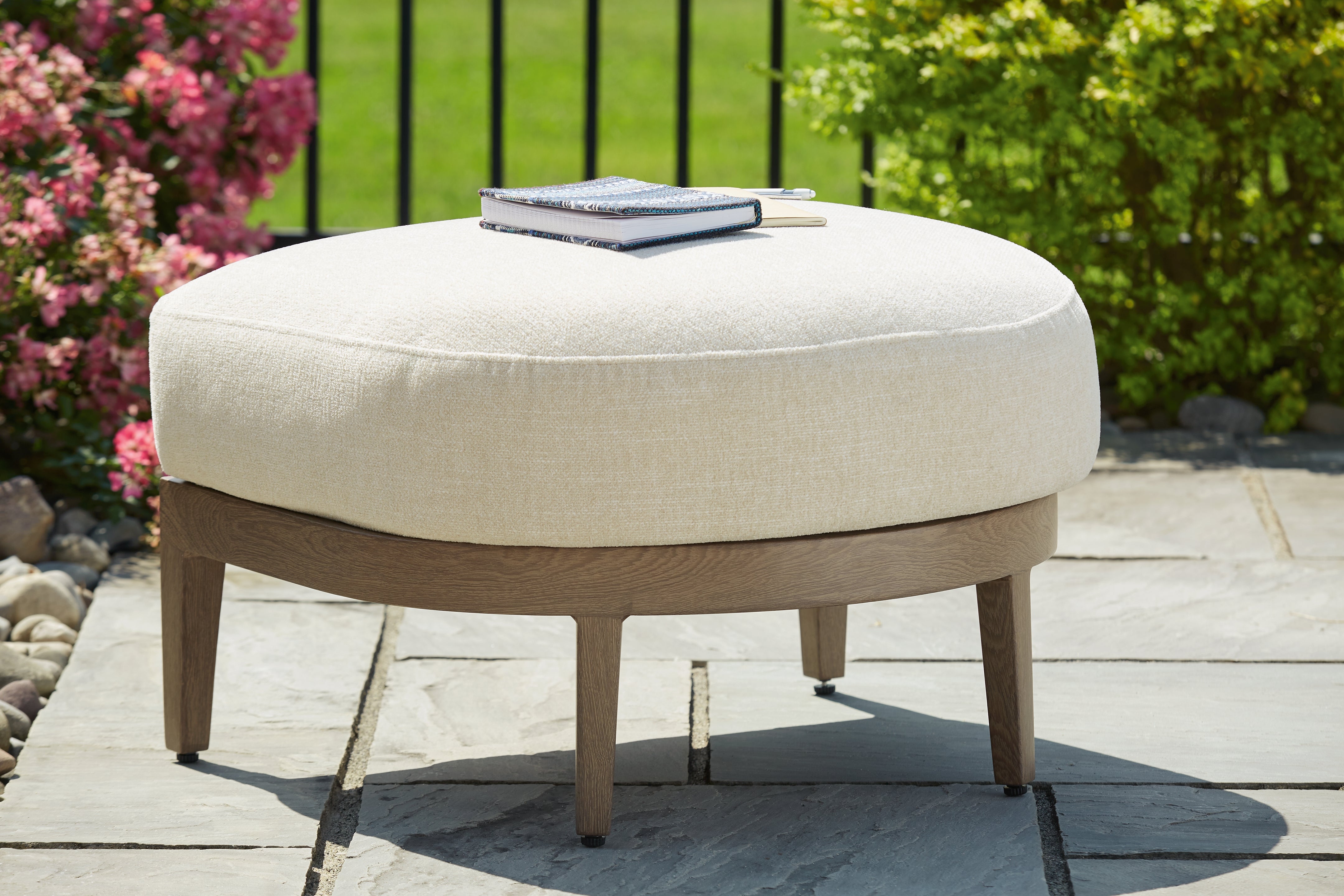 A2Z Furniture - Ashley Furniture - Serene Bay Outdoor - Ottoman with Cushion / Dark Brown/White - P671-814