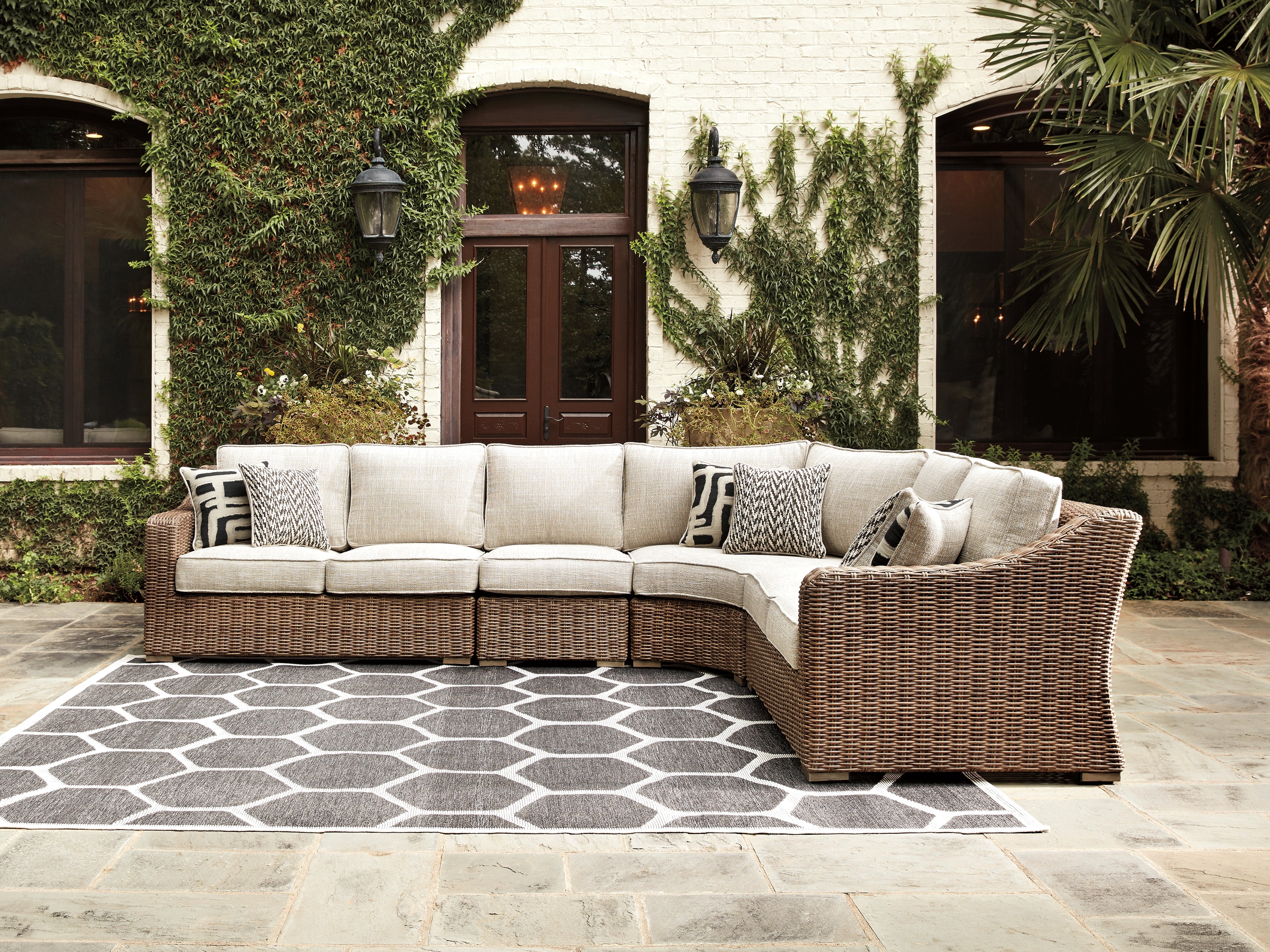 A2Z Furniture - Ashley Furniture - Beachcroft Outdoor - 4-Piece Outdoor Seating Set / Beige - P791P7