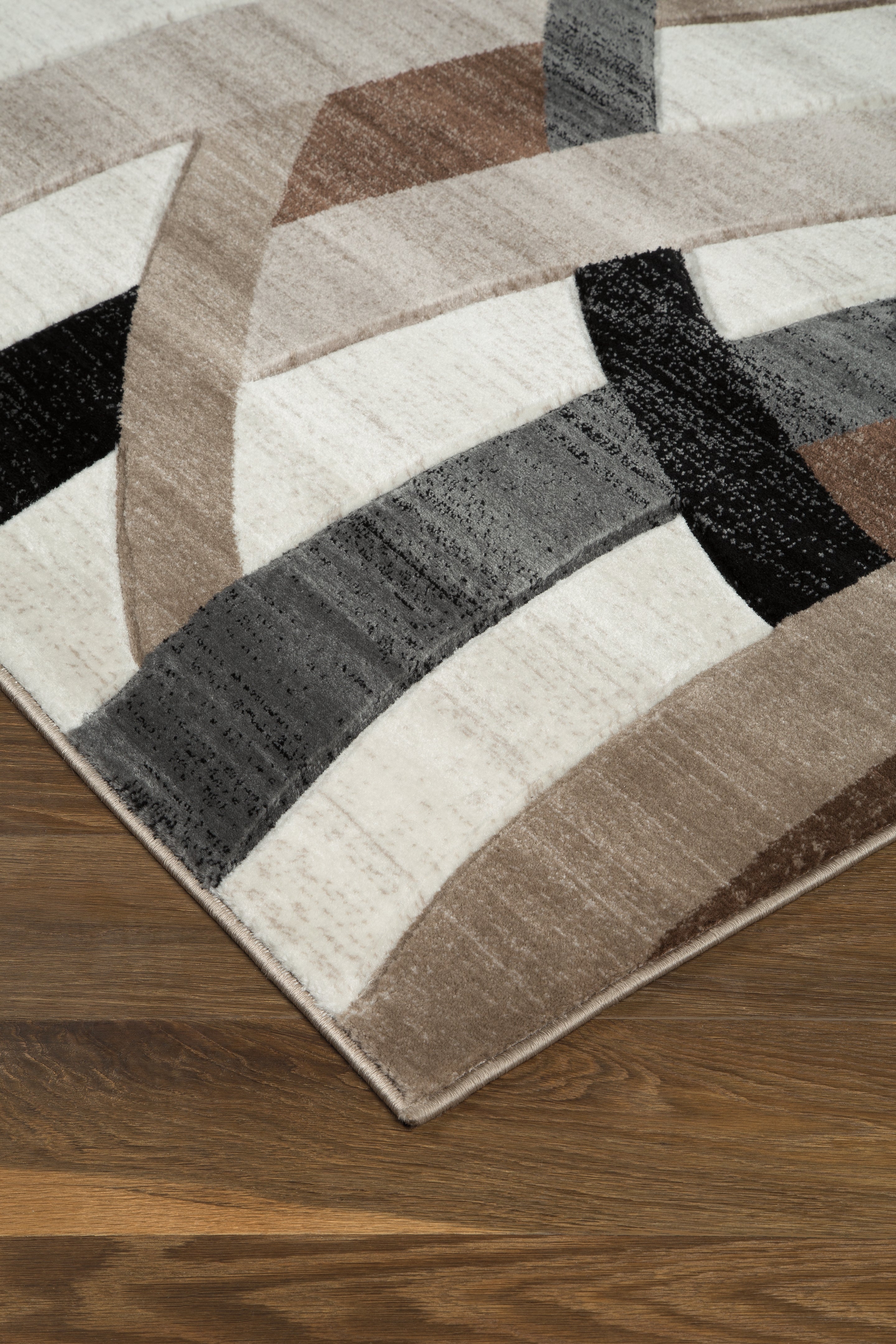 A2Z Furniture - Ashley Furniture - Jacinth Rug - 5' x 6'7" Rug / Multi - R402922