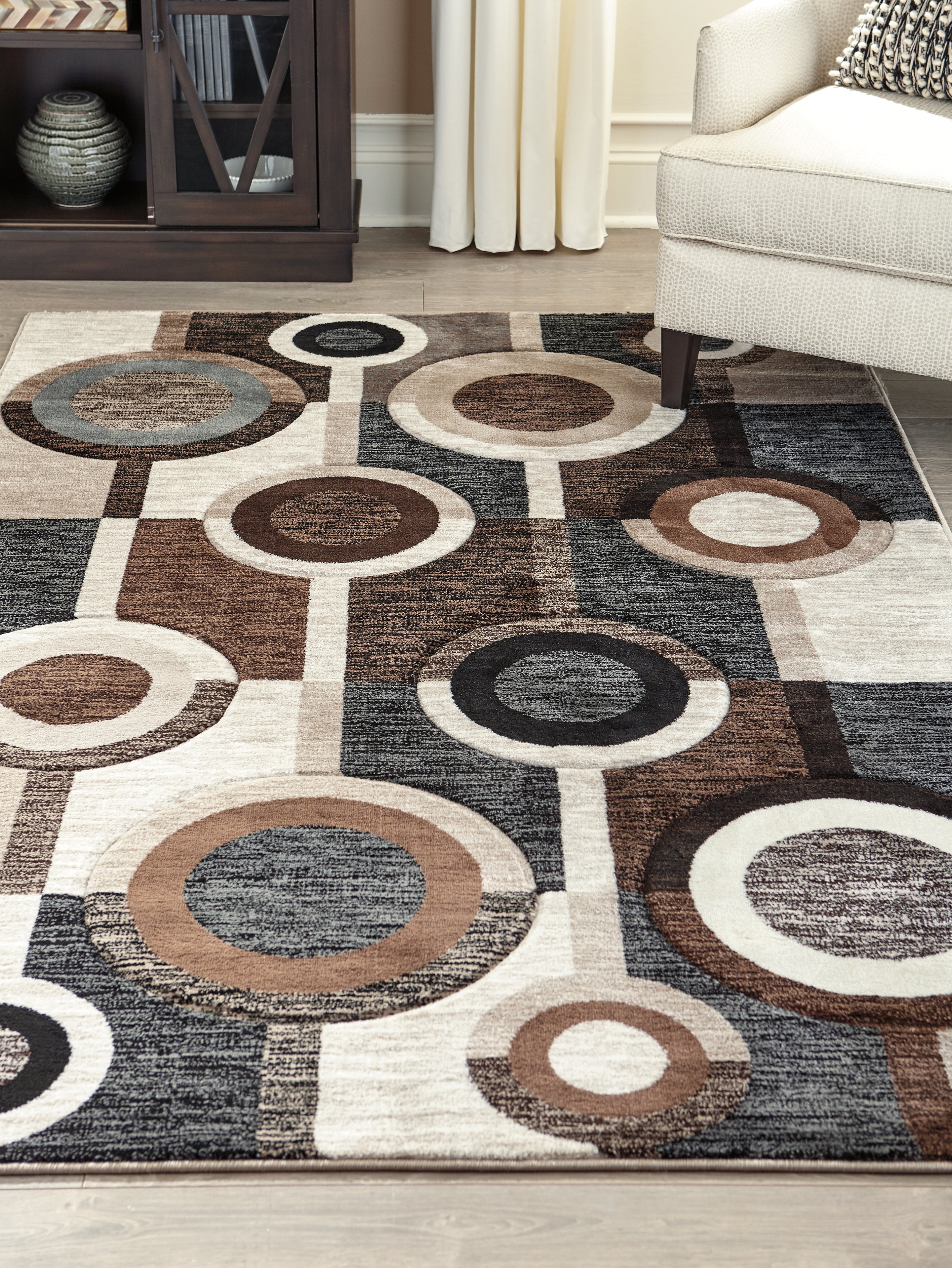 A2Z Furniture - Ashley Furniture - Guintte Rug - 8'2" x 9'6" Rug / Multi - R403971