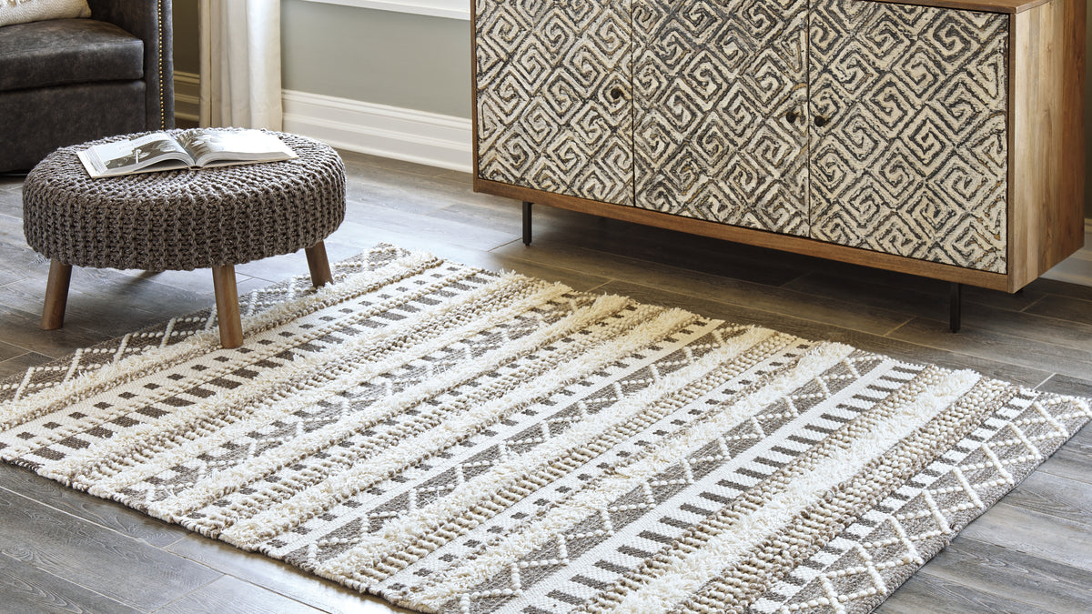 A2Z Furniture - Ashley Furniture - Karalee Rug - 5' x 7' Rug / Ivory/Brown - R404442