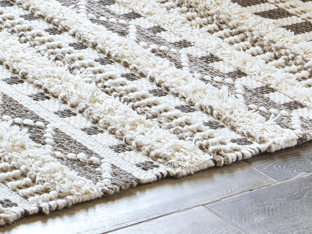 A2Z Furniture - Ashley Furniture - Karalee Rug - 5' x 7' Rug / Ivory/Brown - R404442
